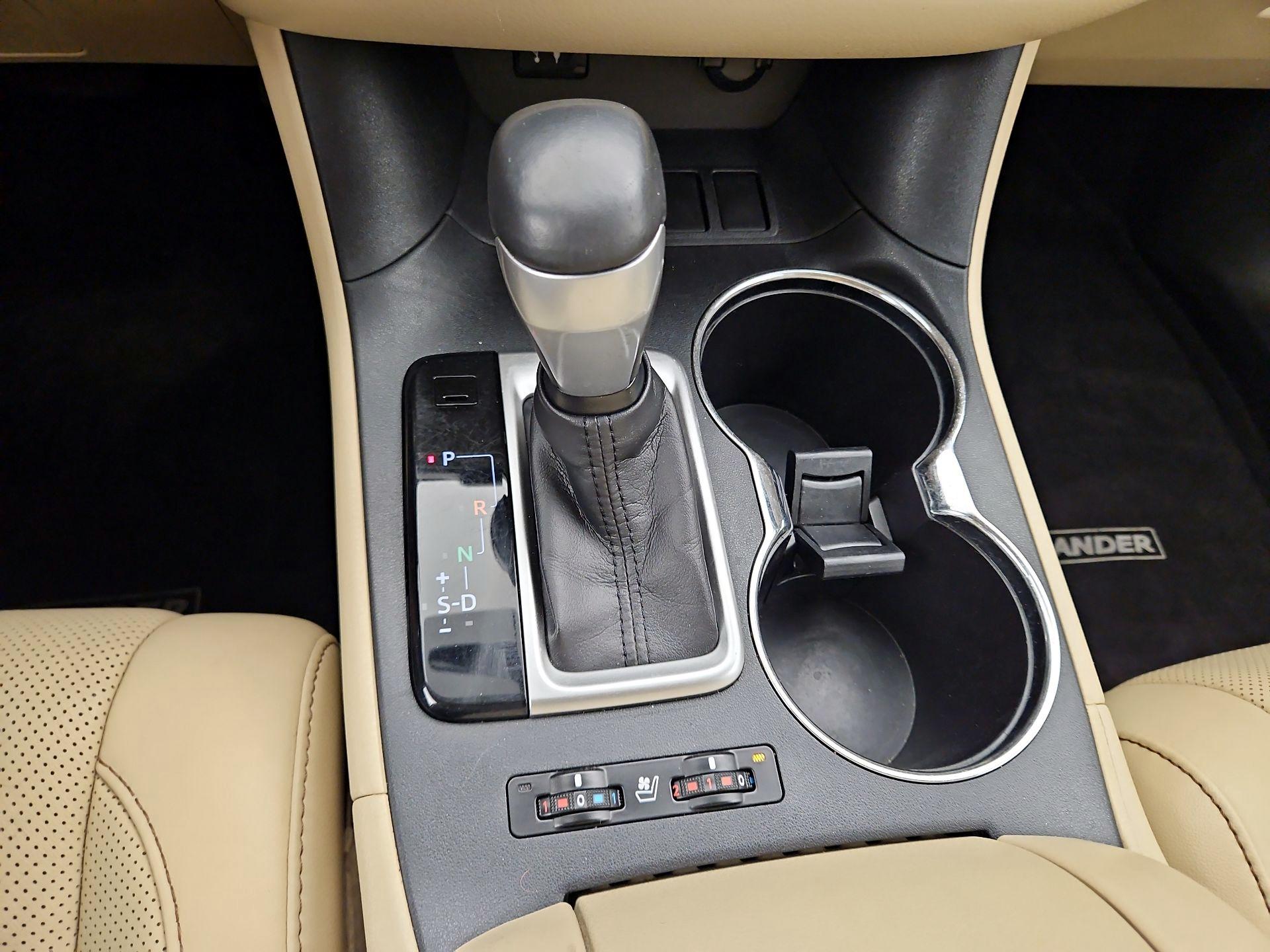 Thumbnail: 2014 Toyota Highlander - 18