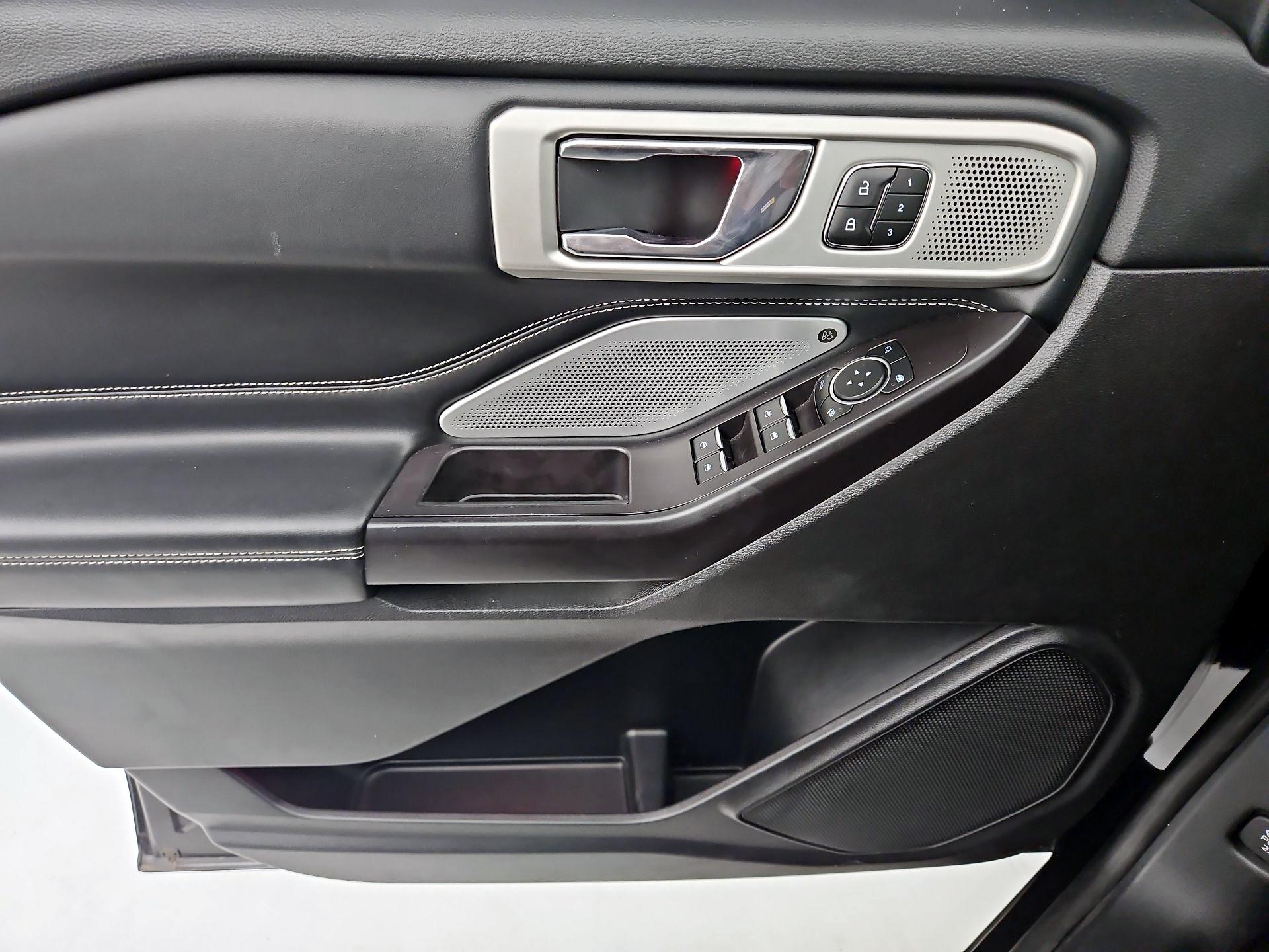 Thumbnail: 2020 Ford Explorer - 12