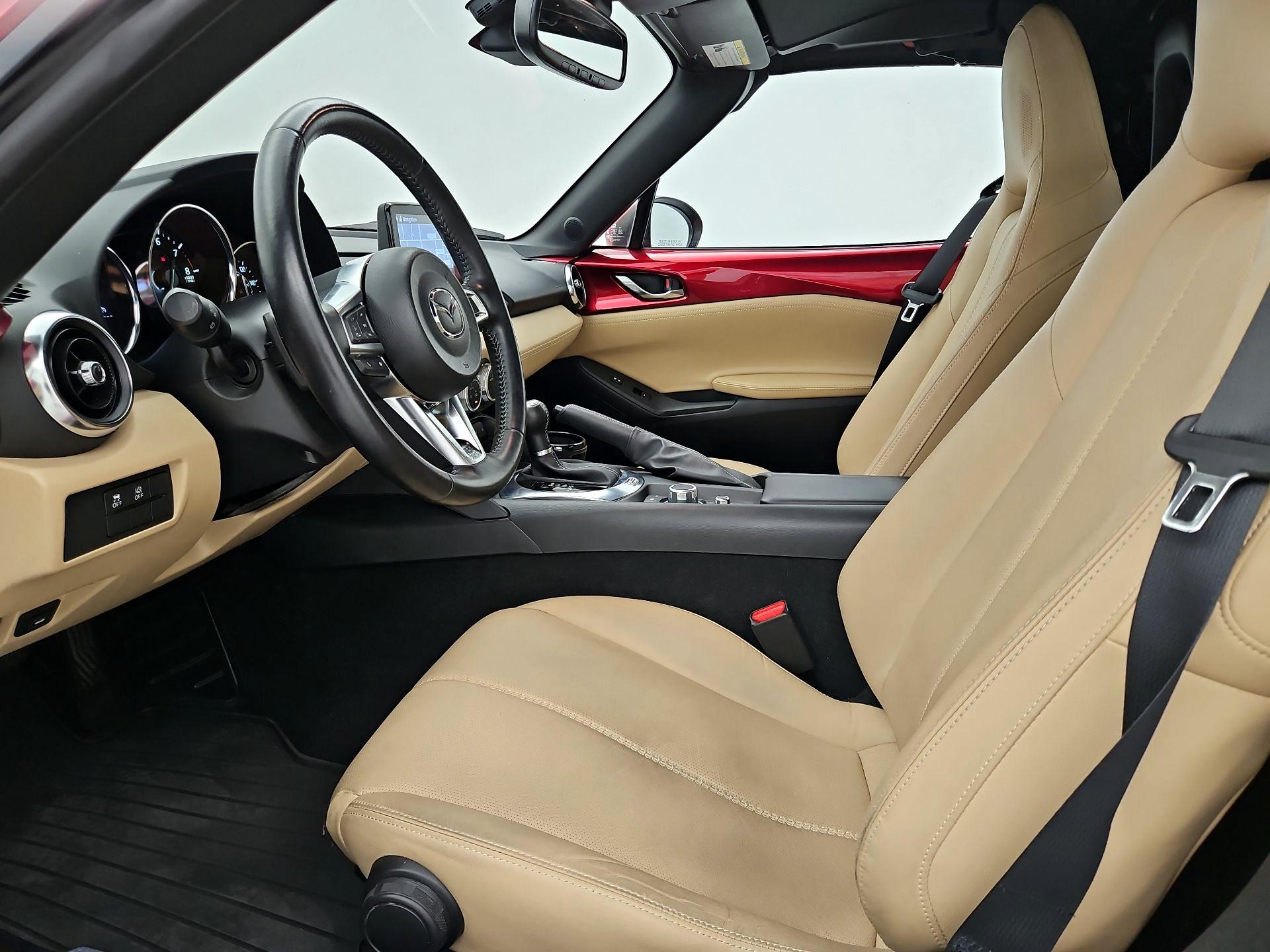 Thumbnail: 2020 Mazda MX-5 Miata - 11