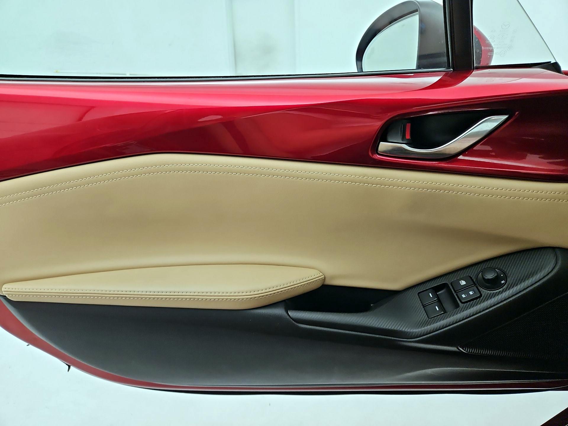 Thumbnail: 2020 Mazda MX-5 Miata - 12