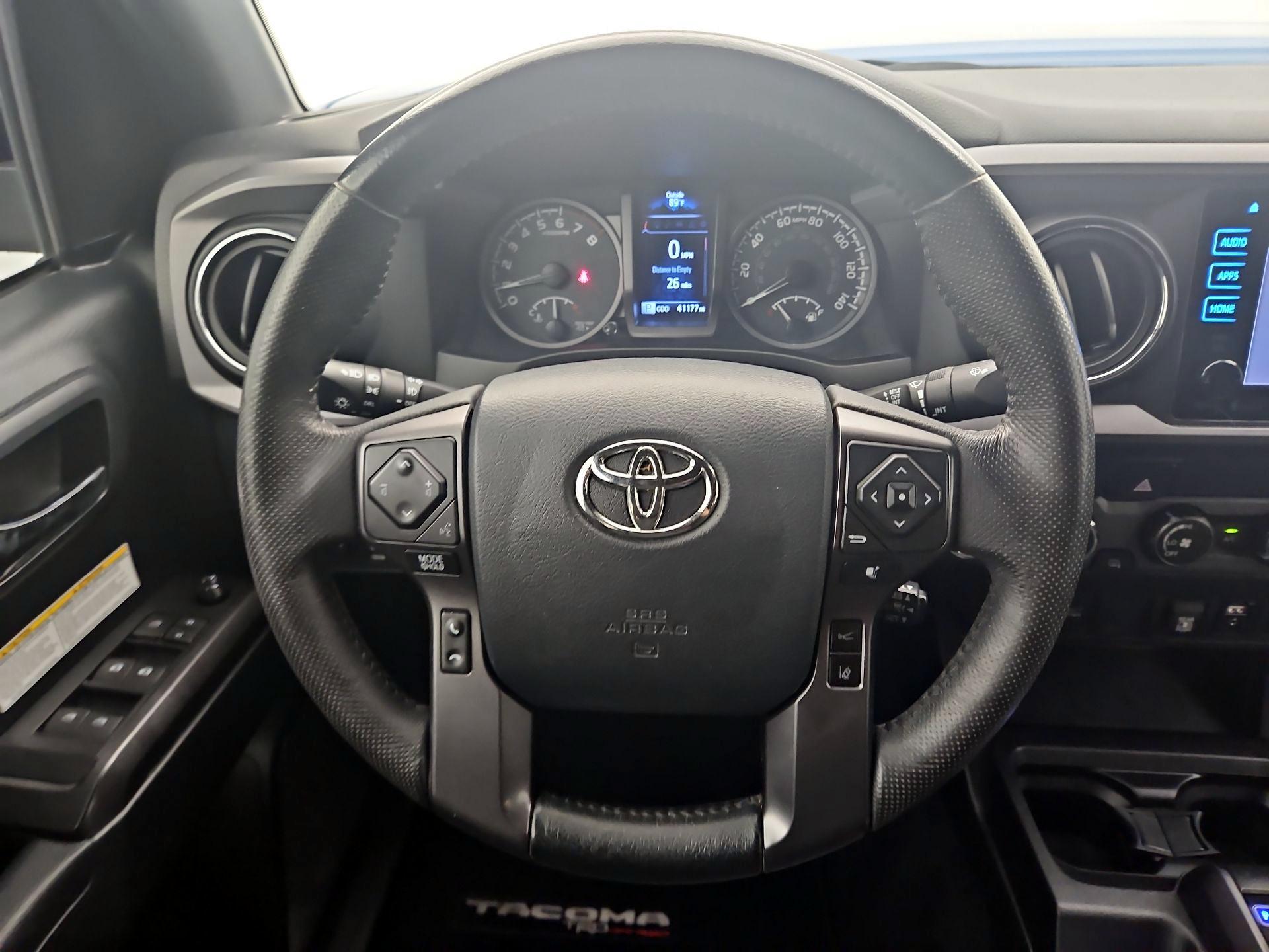 Thumbnail: 2019 Toyota Tacoma - 10