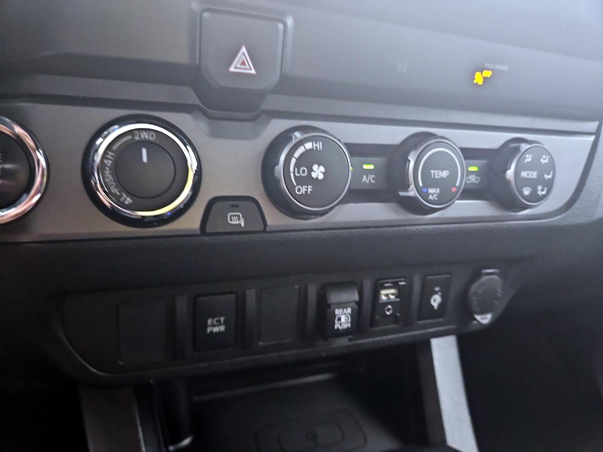 Thumbnail: 2019 Toyota Tacoma - 17