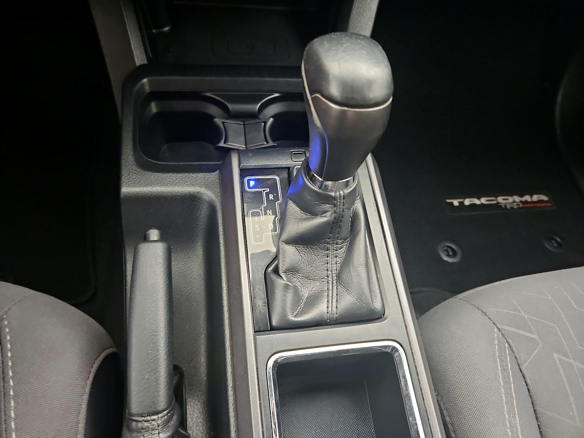 Thumbnail: 2019 Toyota Tacoma - 18