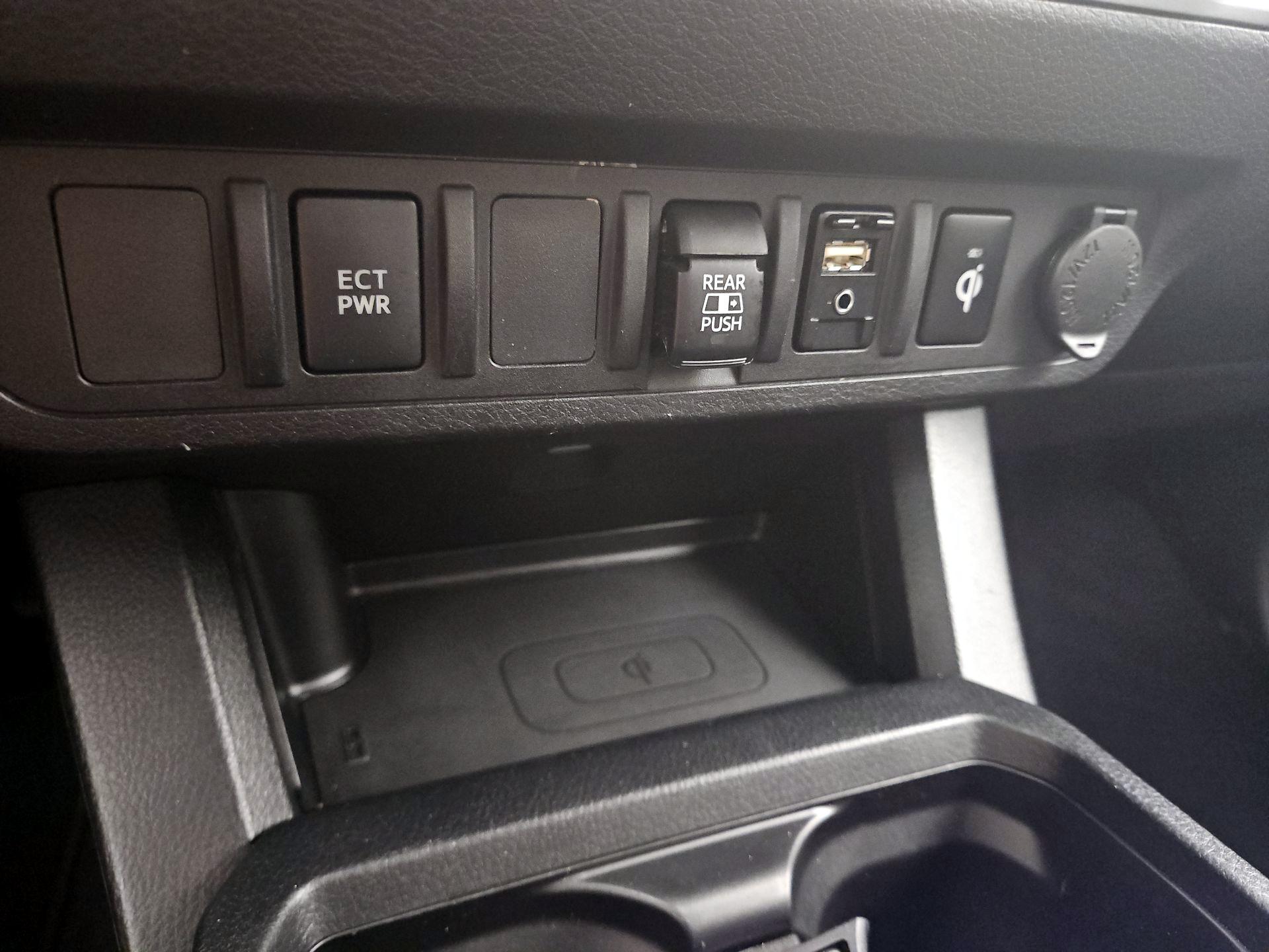 Thumbnail: 2019 Toyota Tacoma - 19