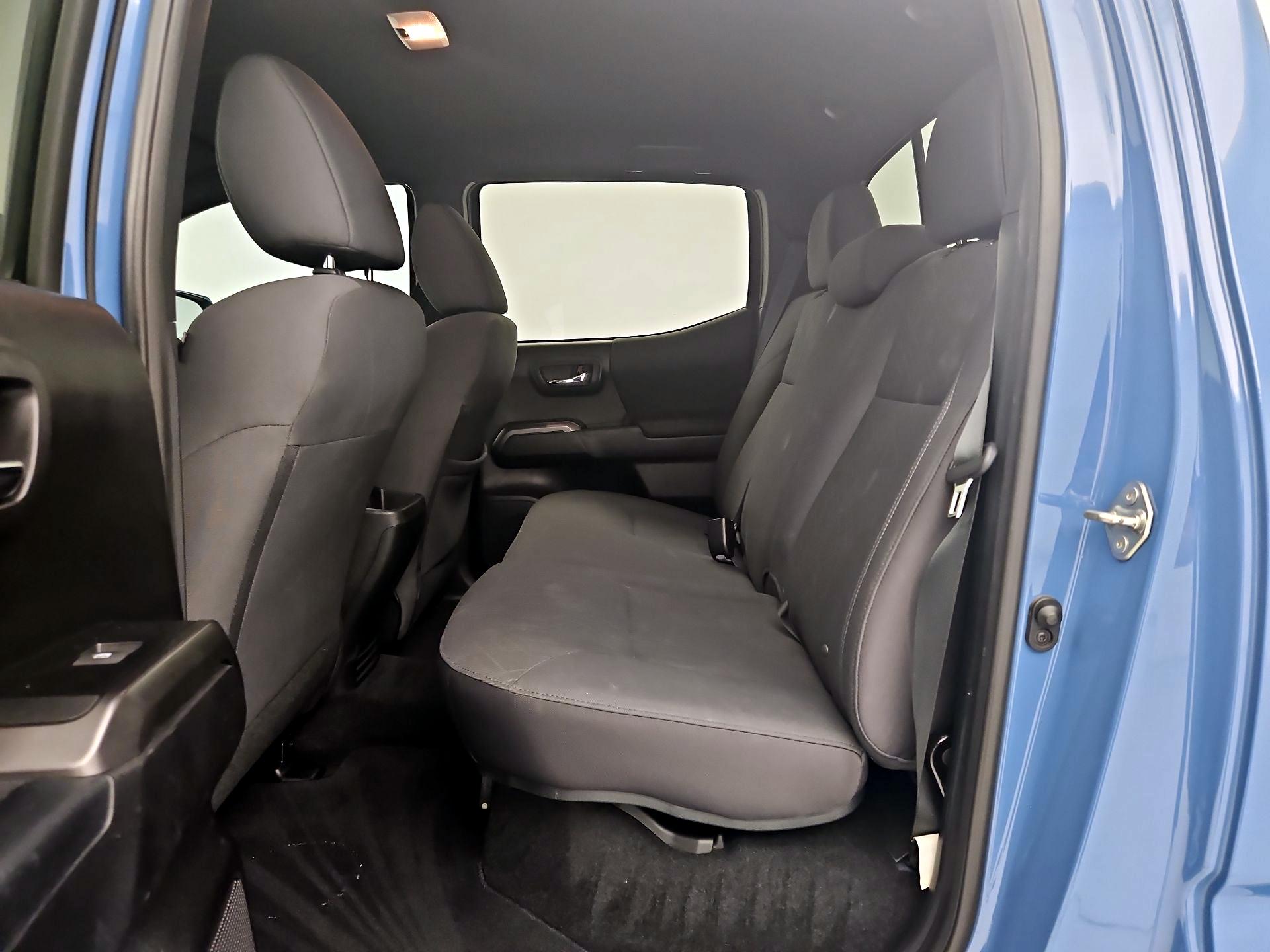 Thumbnail: 2019 Toyota Tacoma - 20