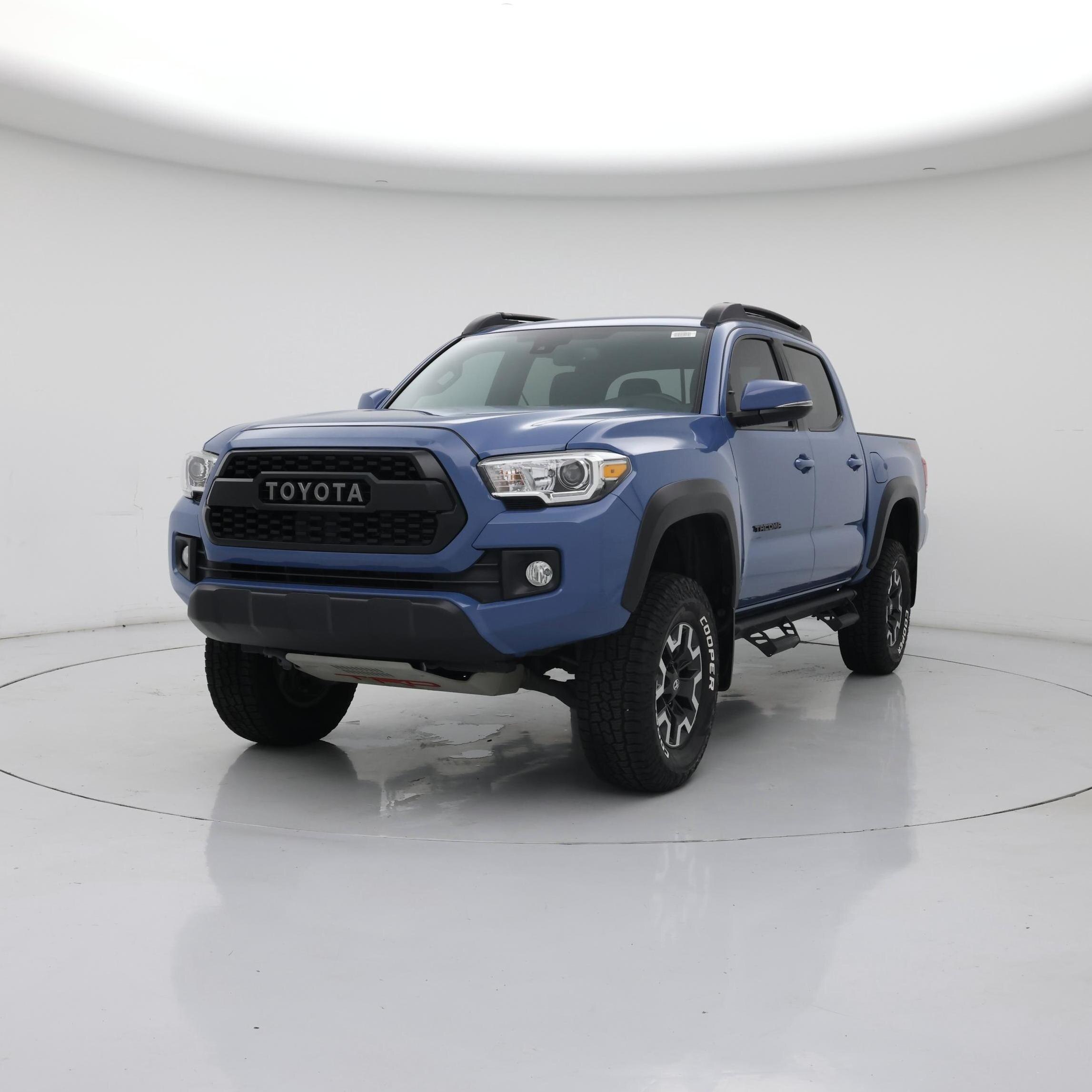 Thumbnail: 2019 Toyota Tacoma - 4