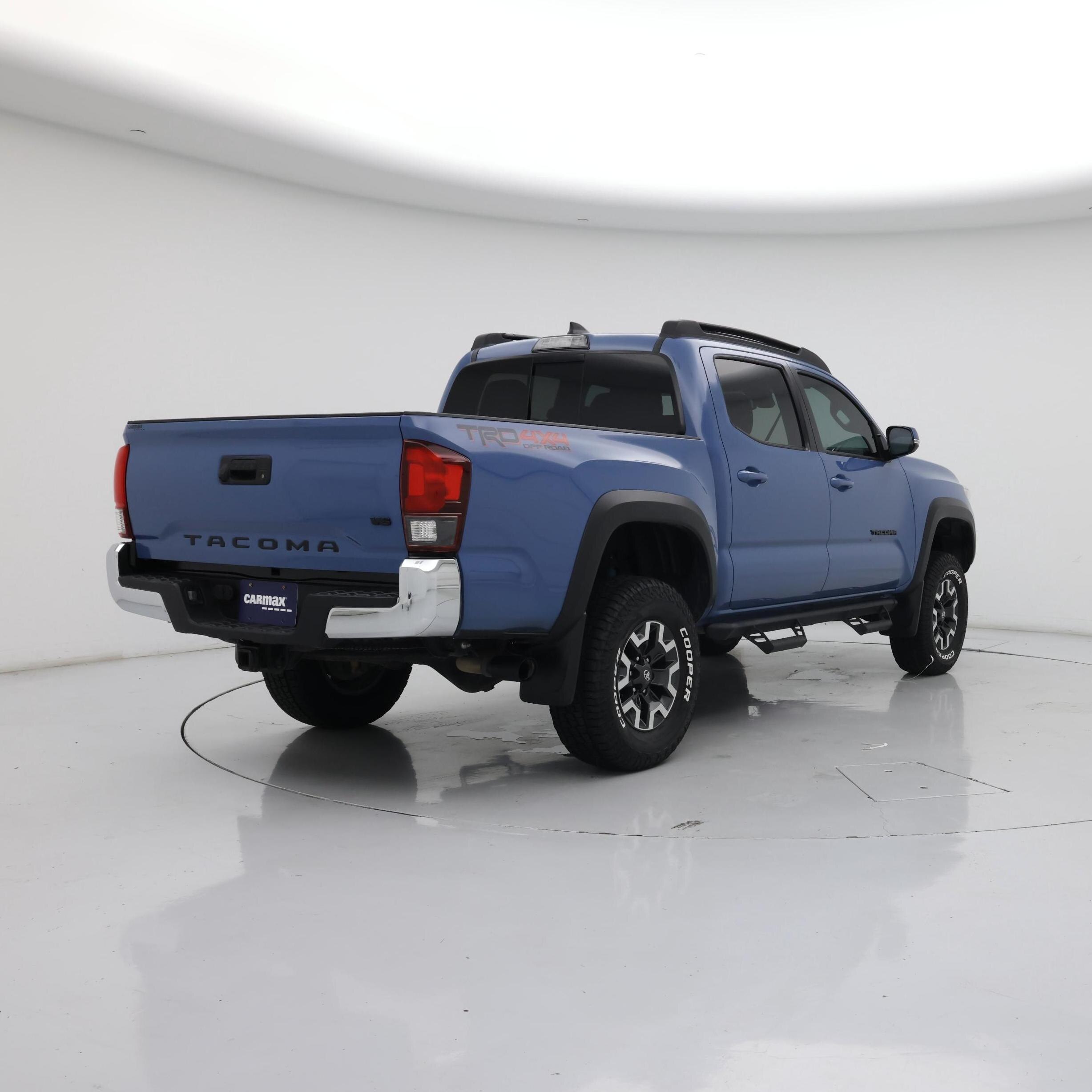 Thumbnail: 2019 Toyota Tacoma - 8