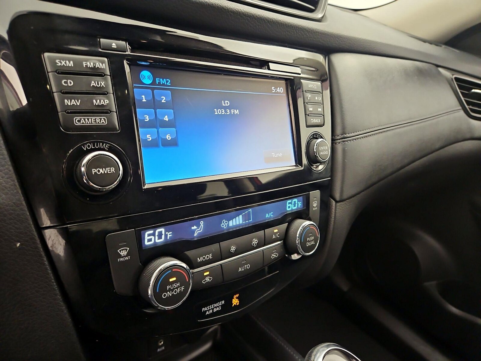 2017 Nissan Rogue SL - Photo 17