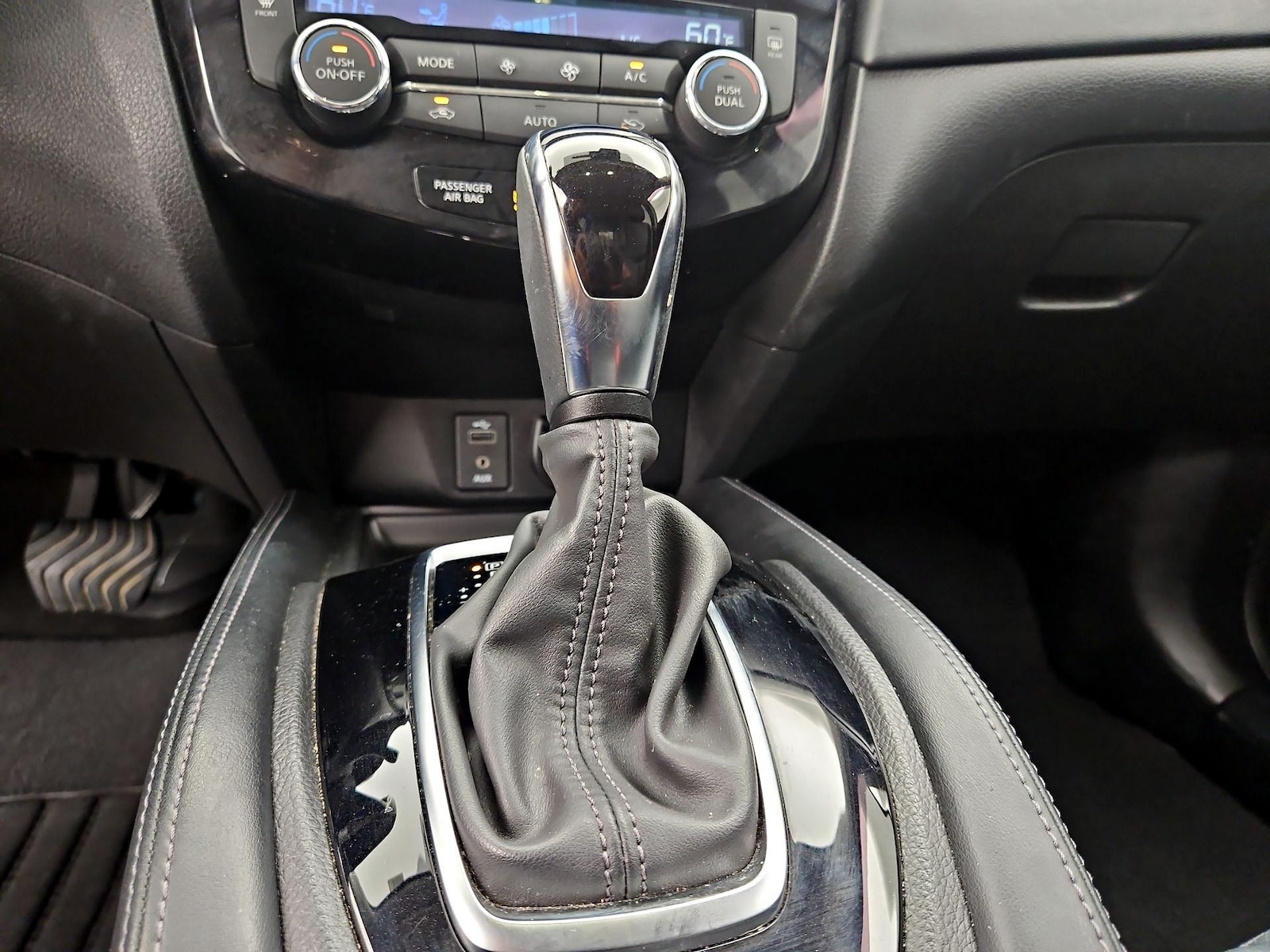 2017 Nissan Rogue SL - Photo 19
