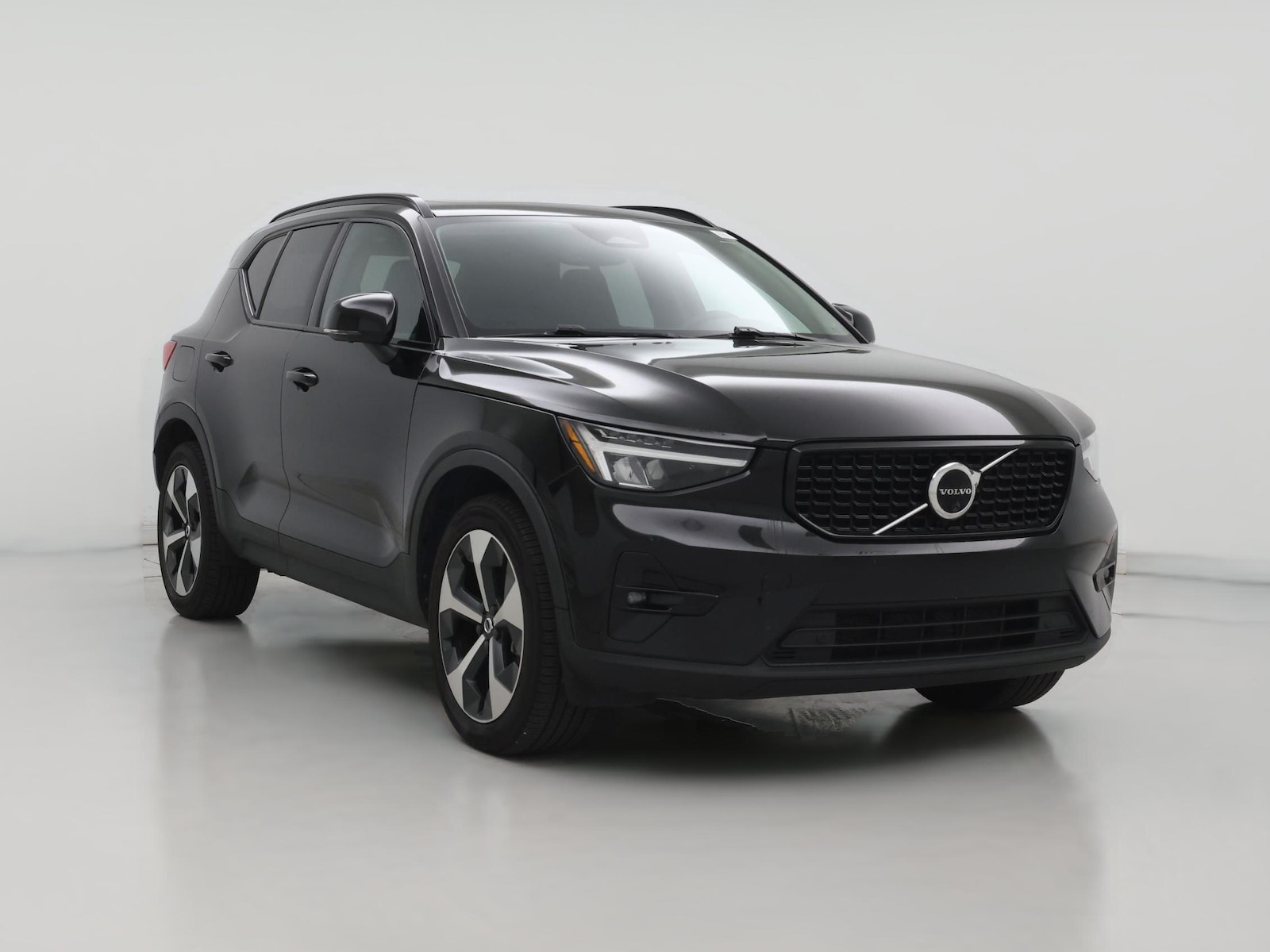 2023 Volvo XC40