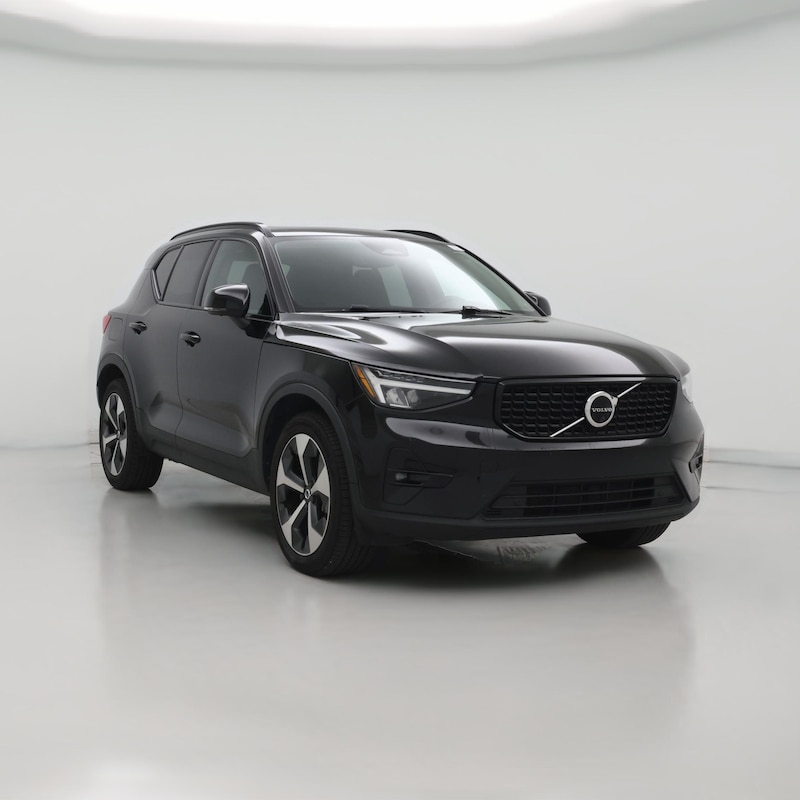 2023 Volvo XC40 B4 Ultimate Dark Theme