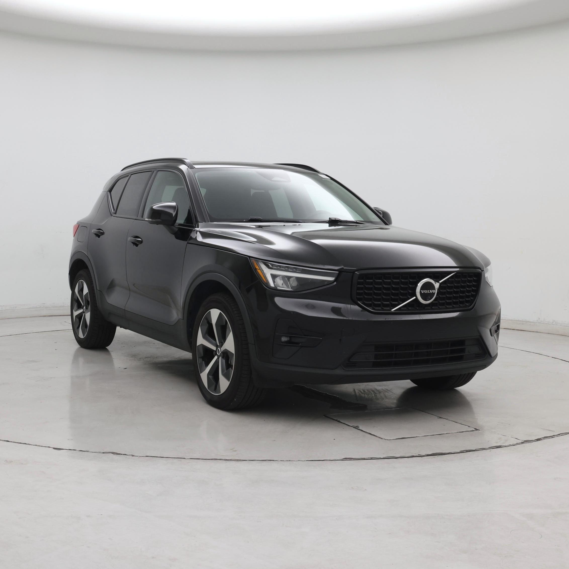 Black 2023 Volvo XC40 SUV / Crossover Front-Wheel Drive Automatic