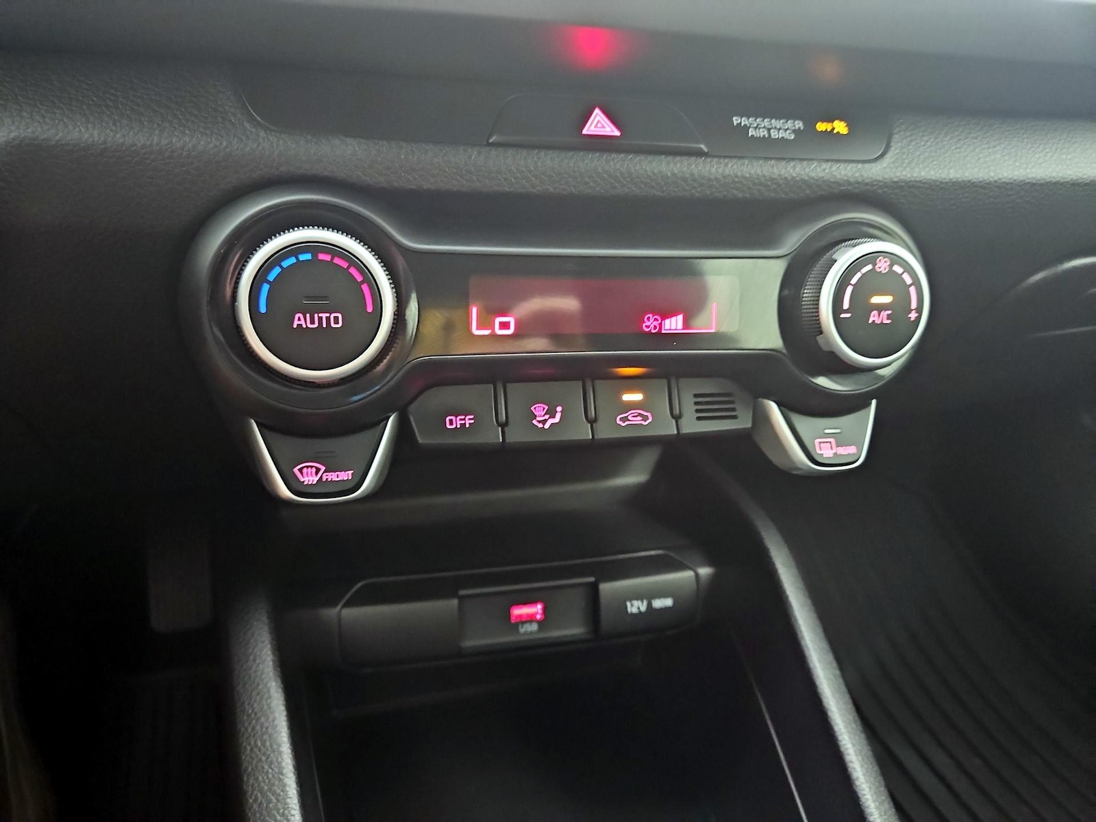 2023 Kia Rio 5-Door S - Photo 17