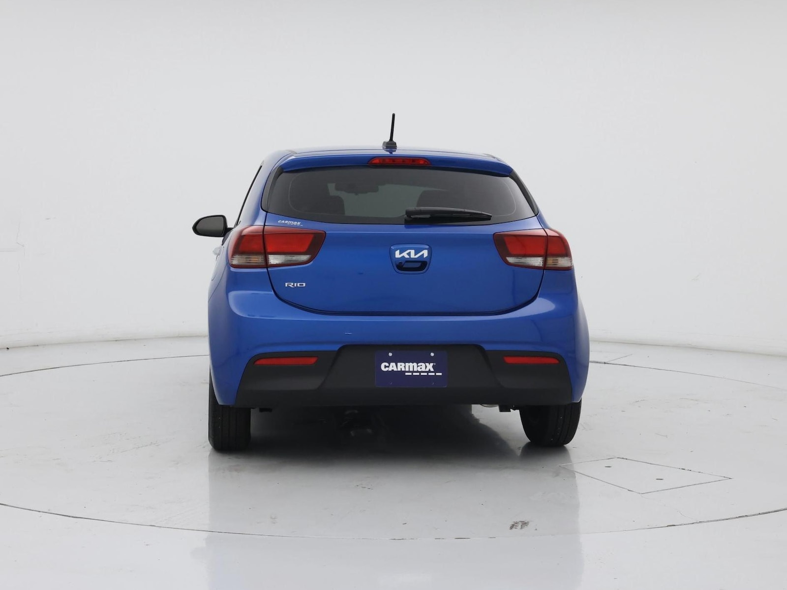 2023 Kia Rio 5-Door S - Photo 7
