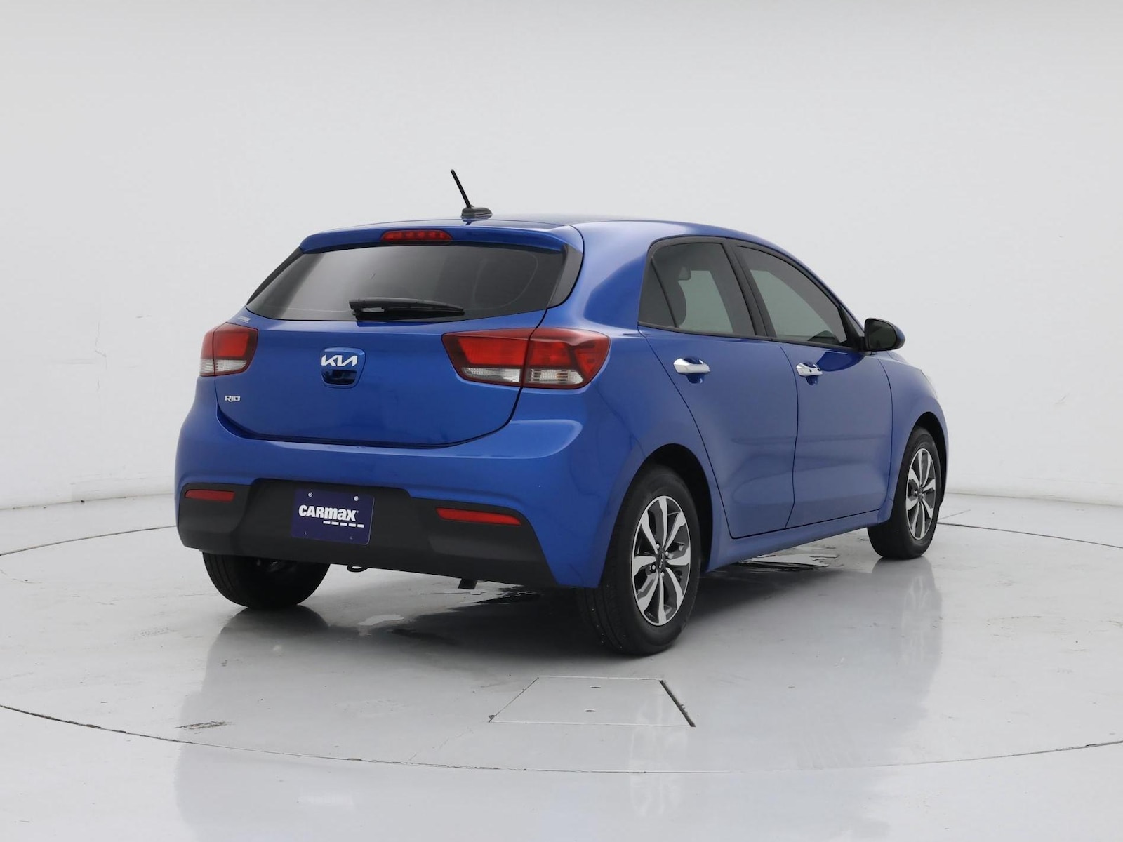 2023 Kia Rio 5-Door S - Photo 9