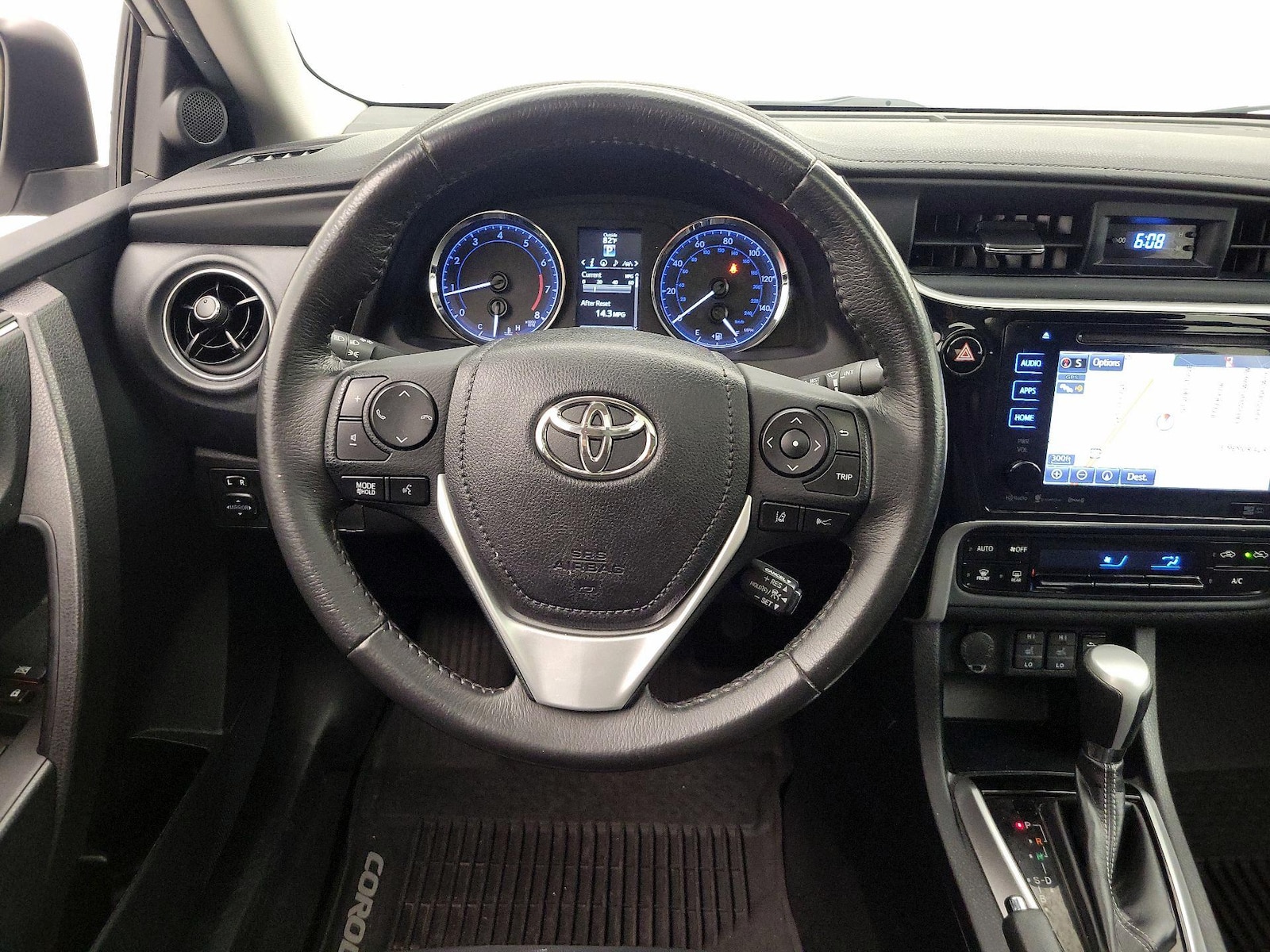 2018 Toyota Corolla XLE - Photo 11