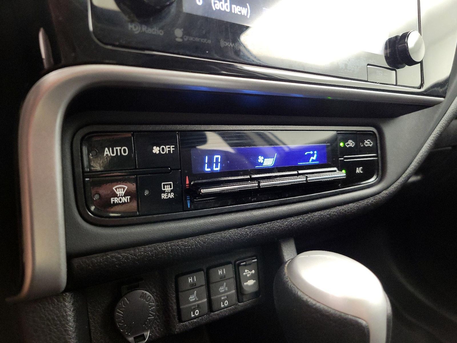 2018 Toyota Corolla XLE - Photo 18