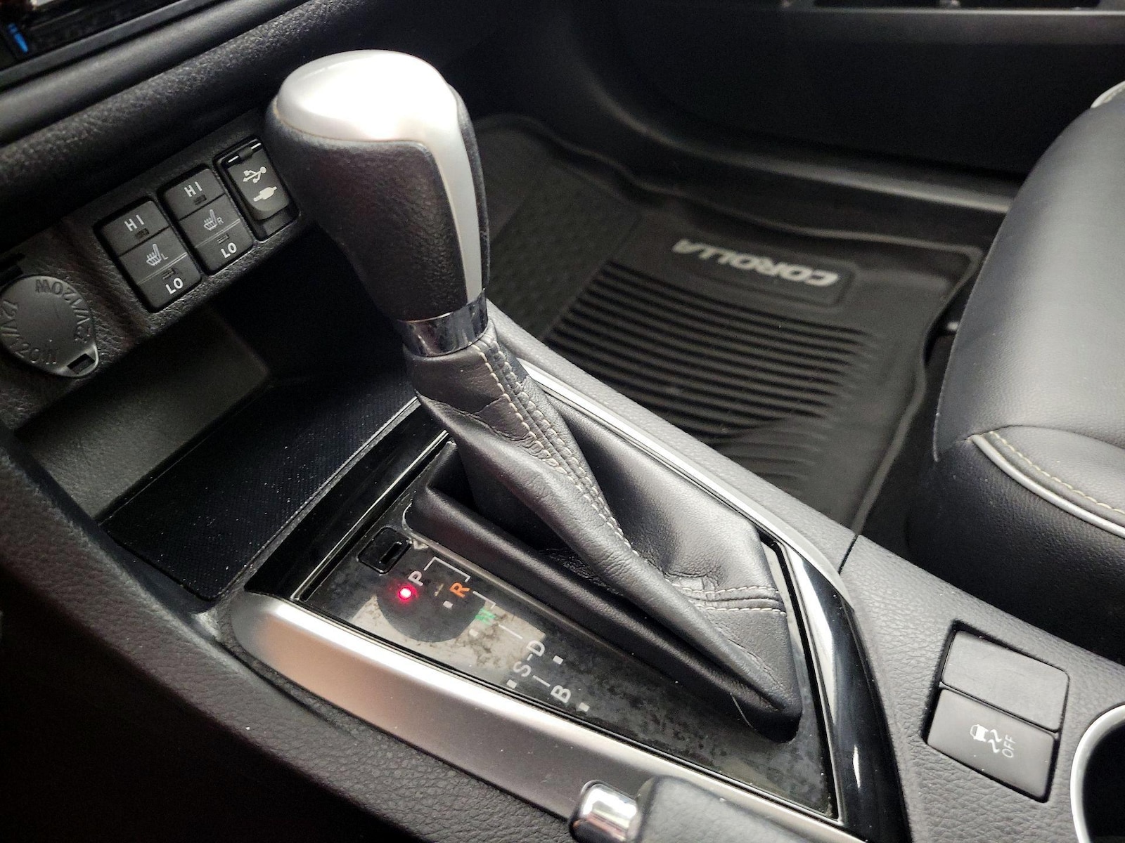 2018 Toyota Corolla XLE - Photo 19