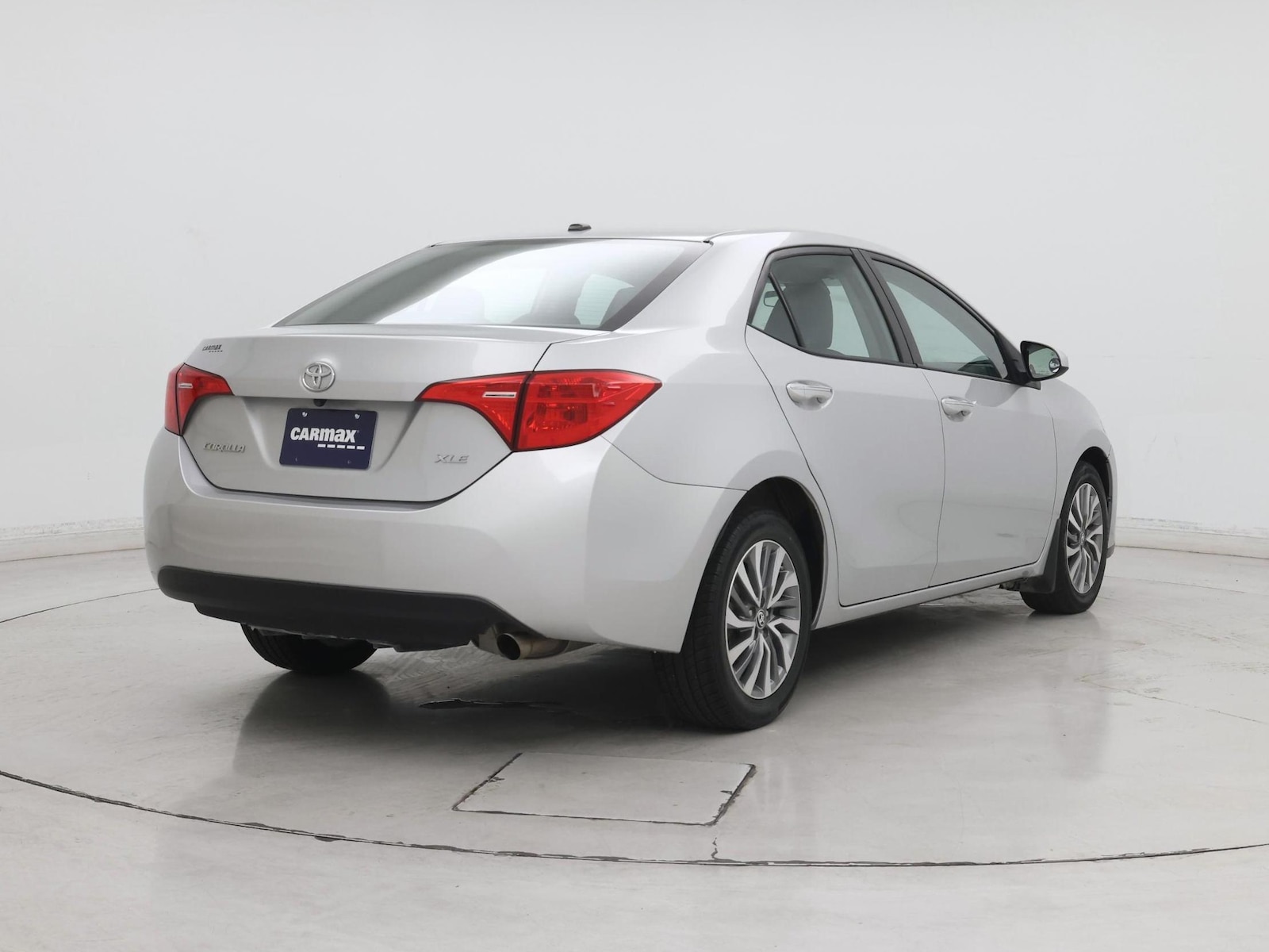 2018 Toyota Corolla XLE - Photo 9