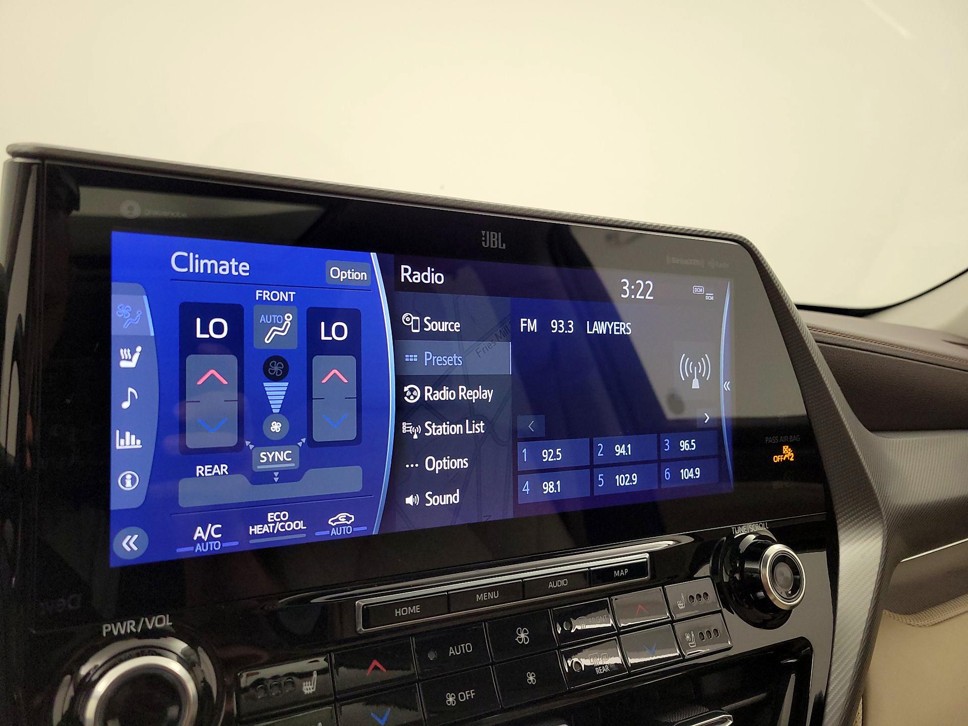 Thumbnail: 2021 Toyota Highlander - 16