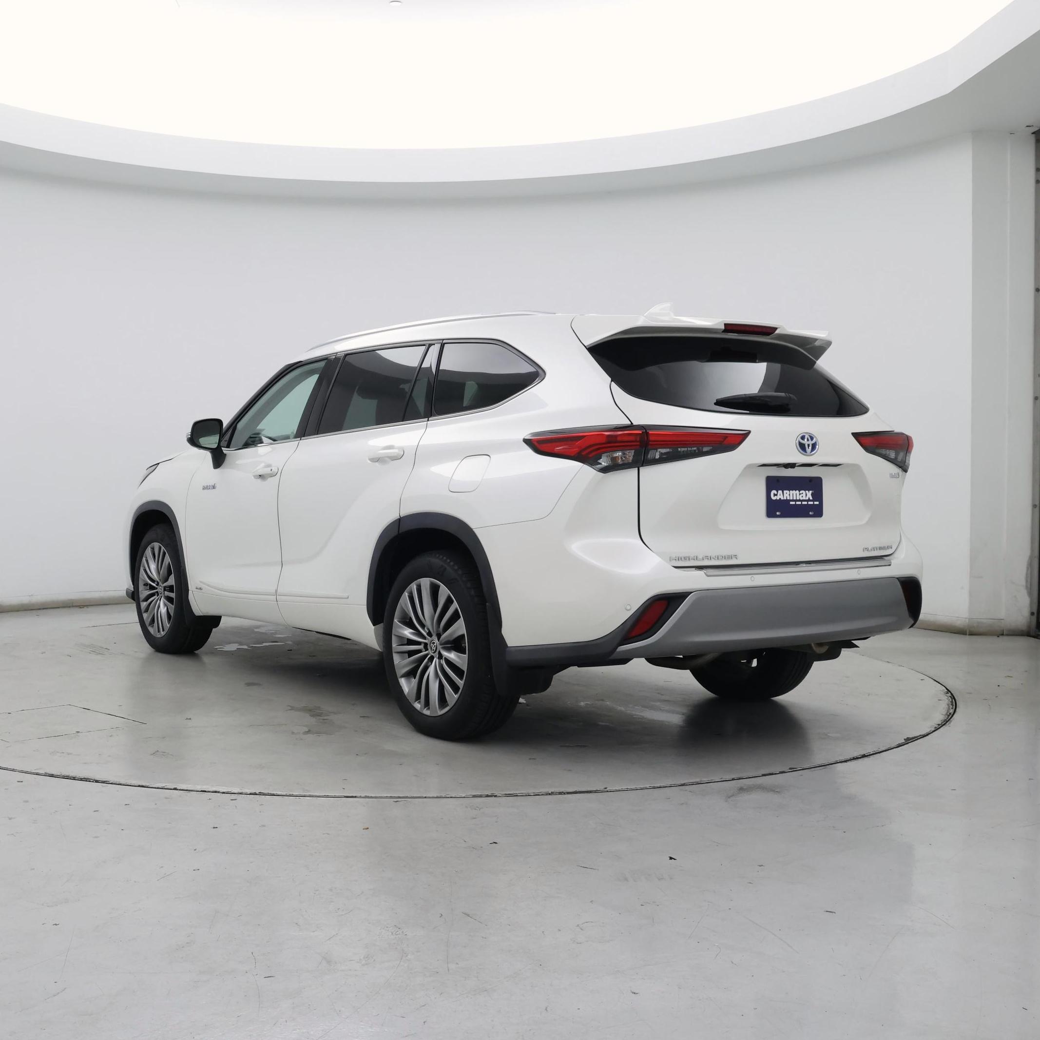 Thumbnail: 2021 Toyota Highlander - 2