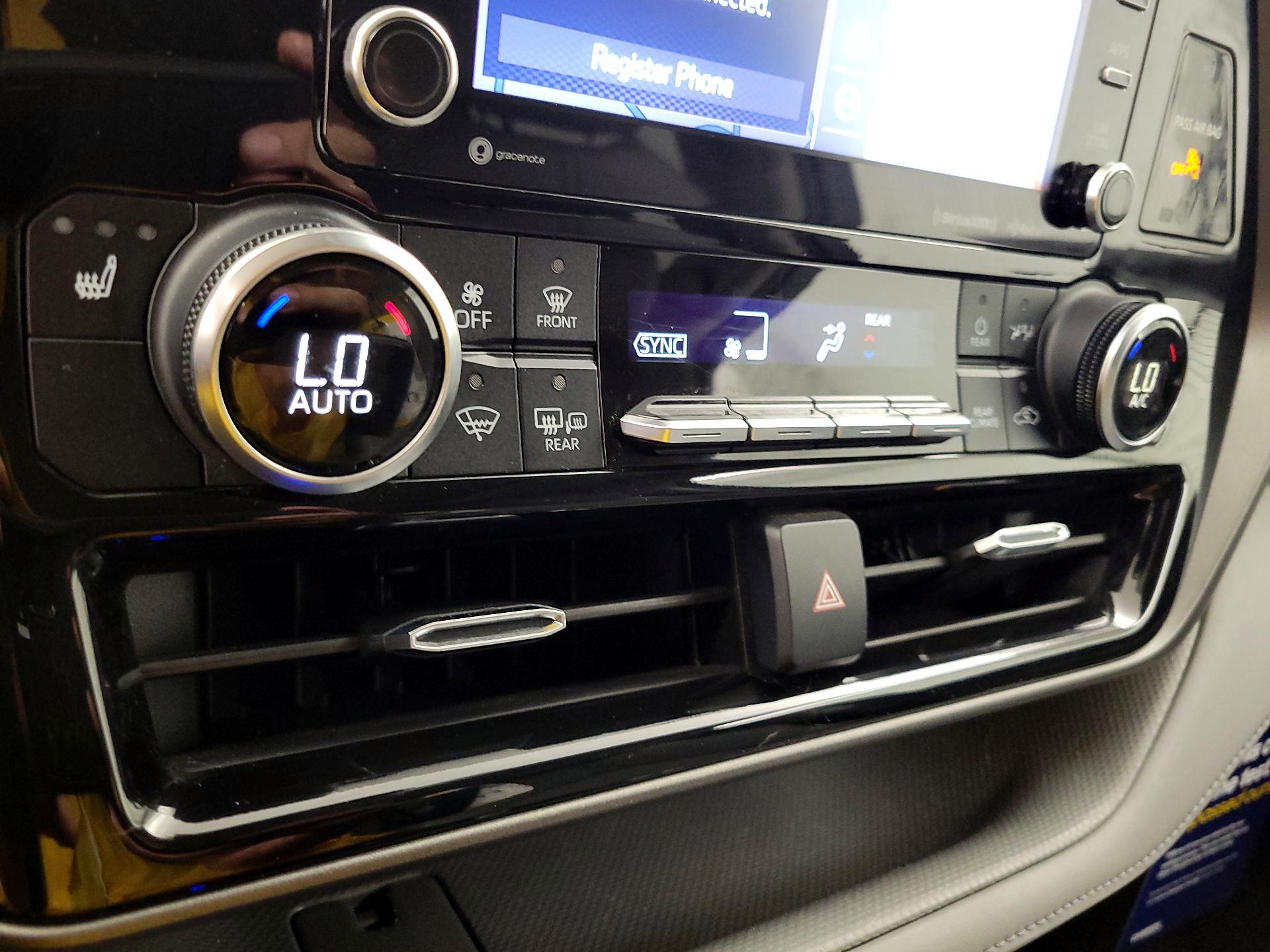 Thumbnail: 2021 Toyota Highlander - 16