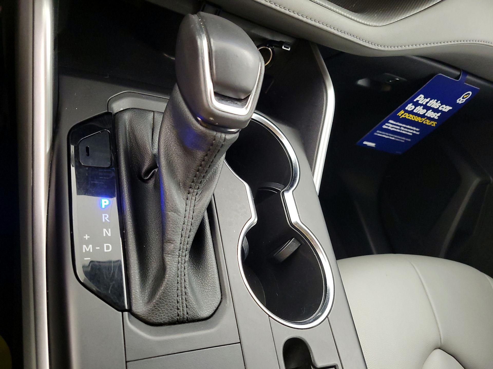 Thumbnail: 2021 Toyota Highlander - 17