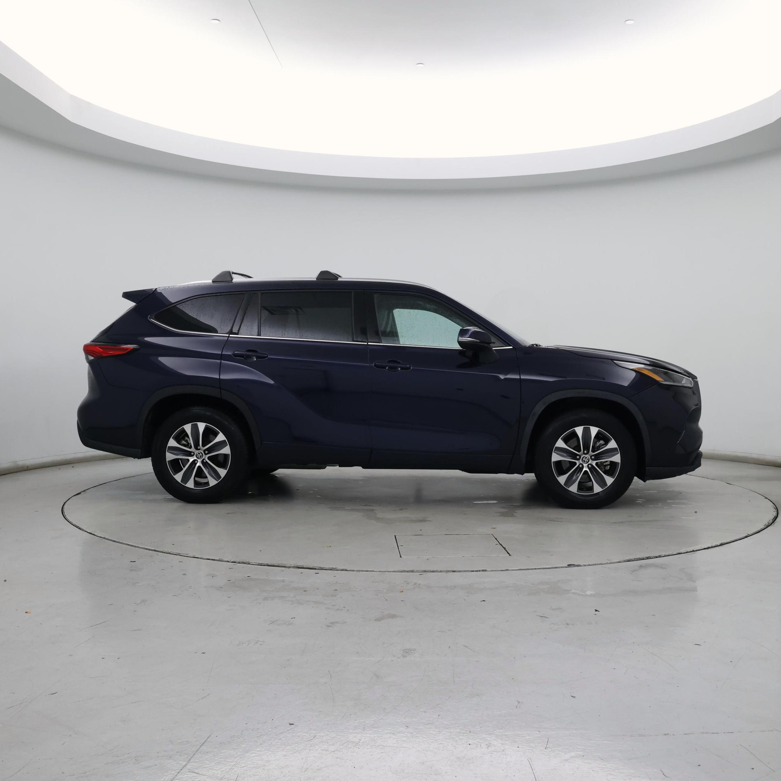 Thumbnail: 2021 Toyota Highlander - 7