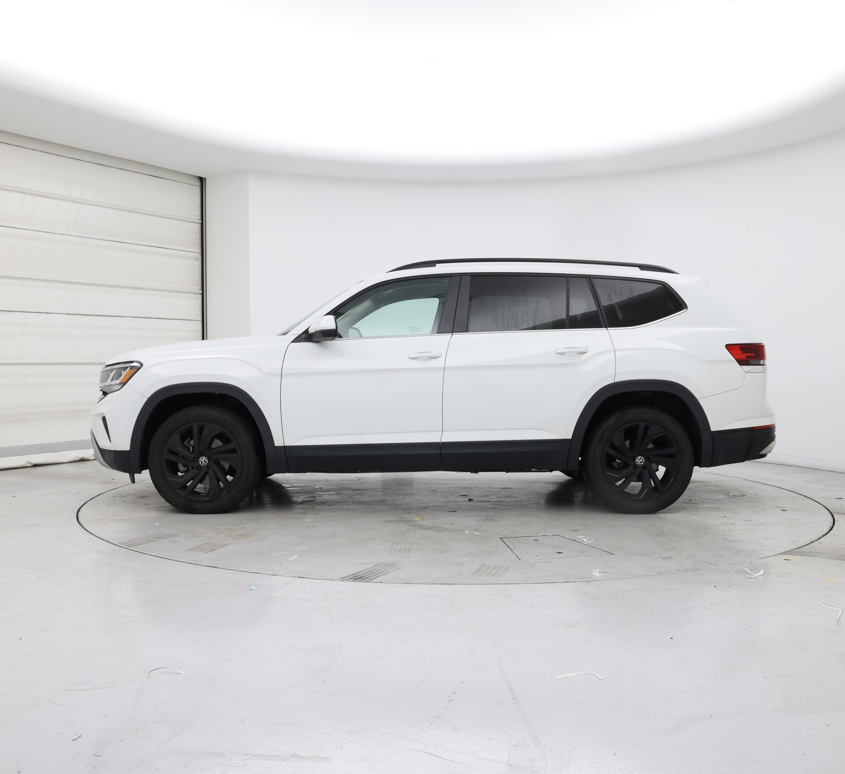 Thumbnail: 2022 Volkswagen Atlas - 3