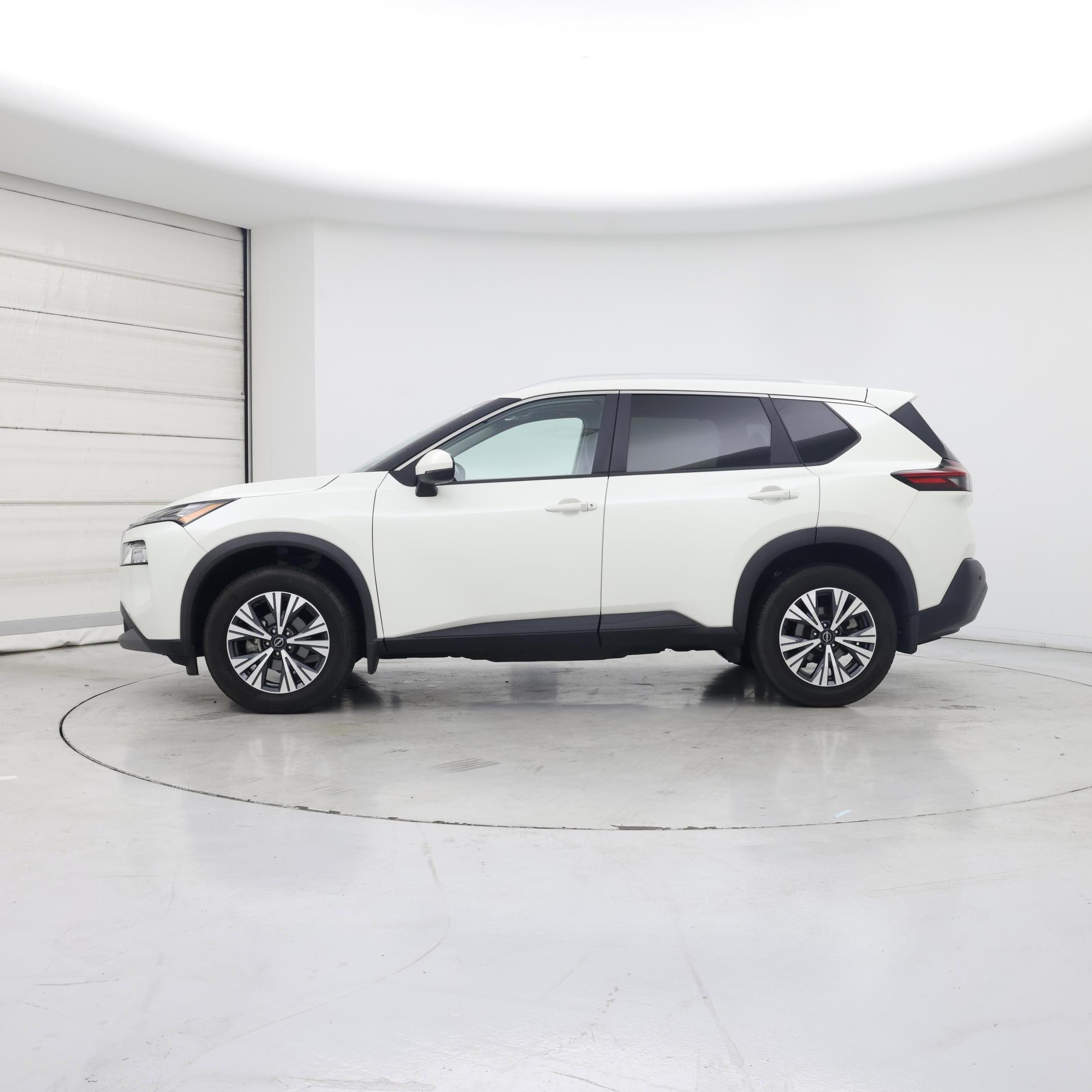 Thumbnail: 2022 Nissan Rogue - 3