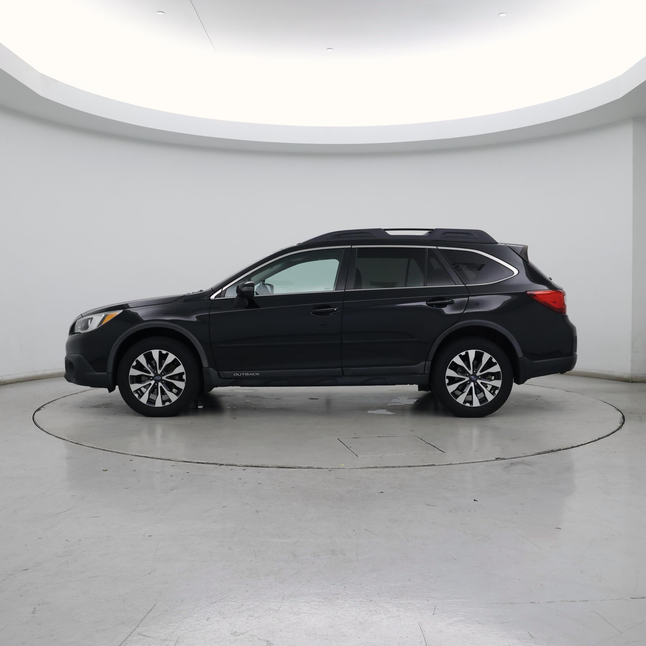 Thumbnail: 2015 Subaru Outback - 3