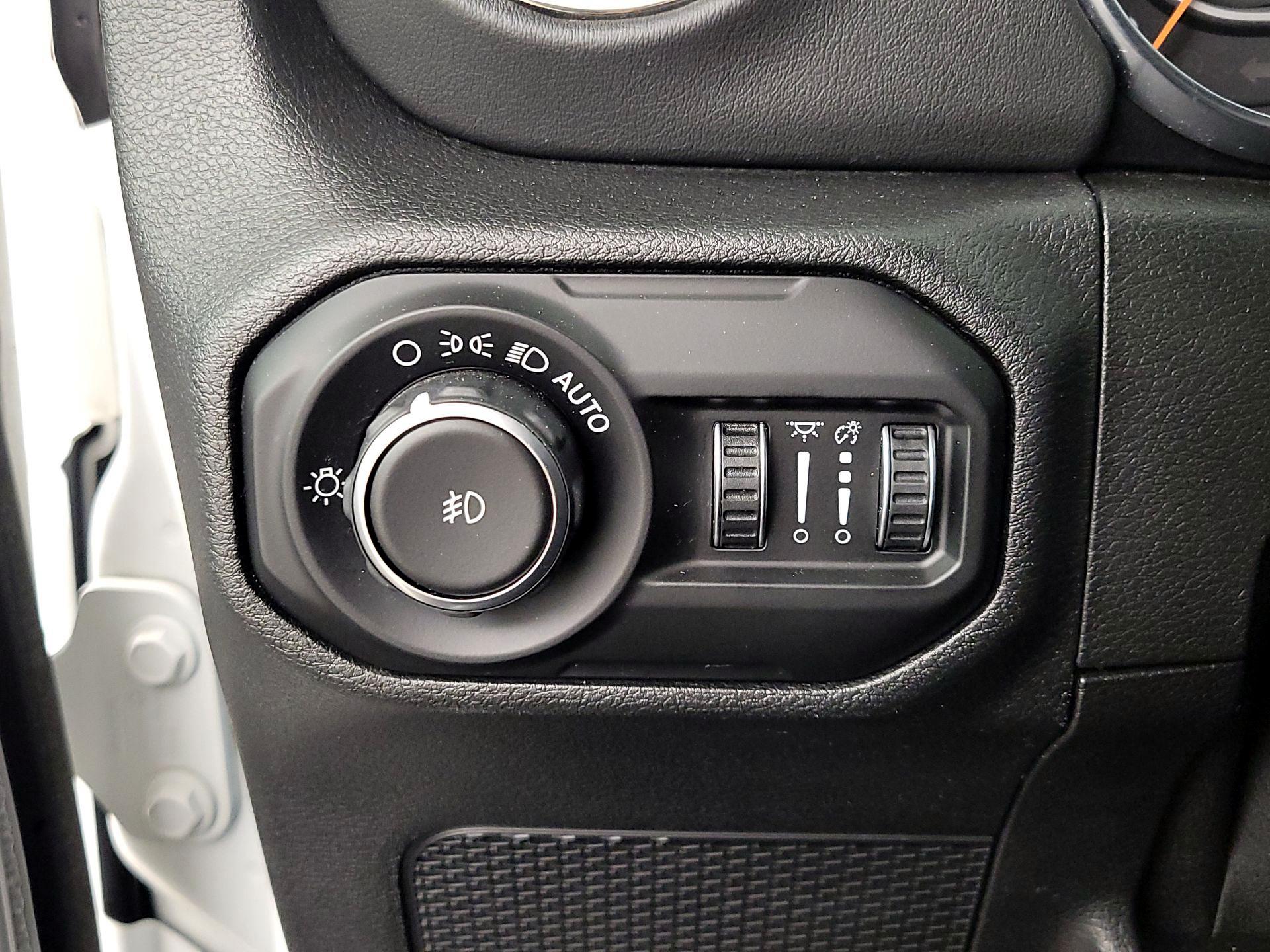 Thumbnail: 2020 Jeep Wrangler - 13