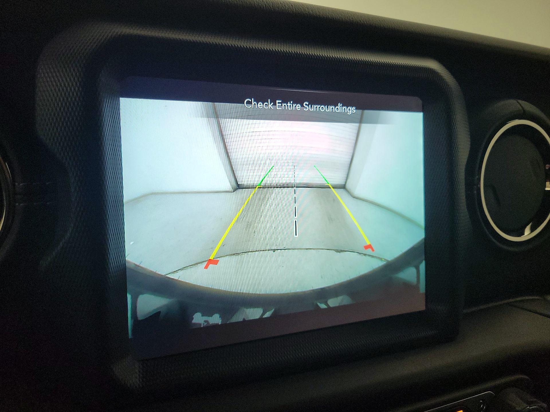 Thumbnail: 2020 Jeep Wrangler - 15