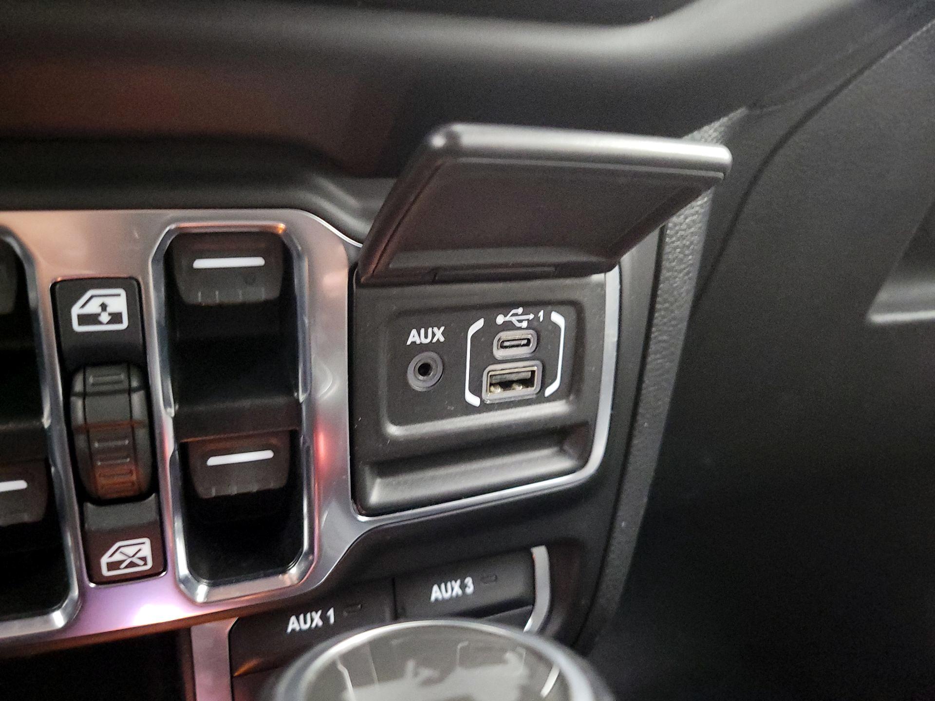 Thumbnail: 2020 Jeep Wrangler - 19