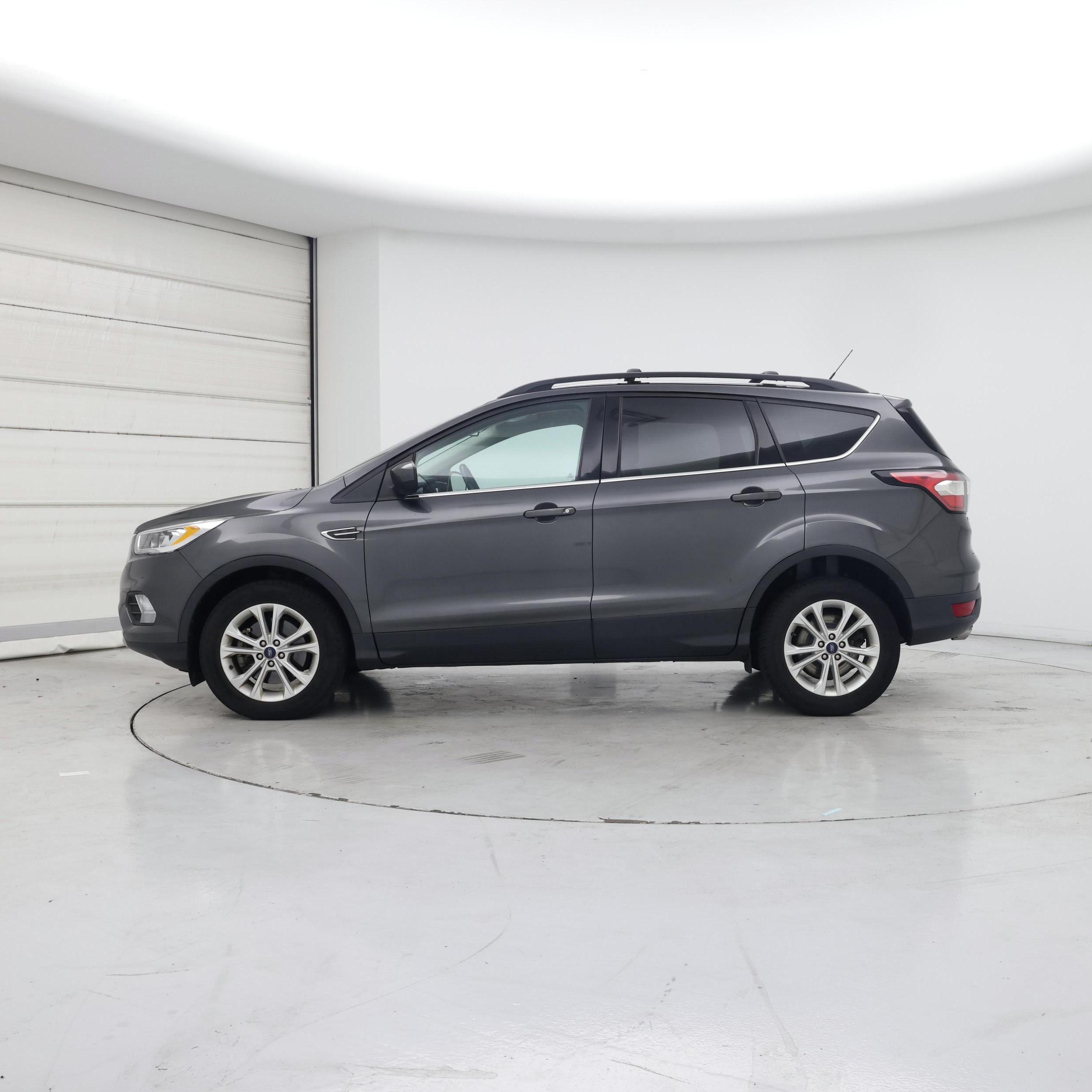 Thumbnail: 2018 Ford Escape - 3