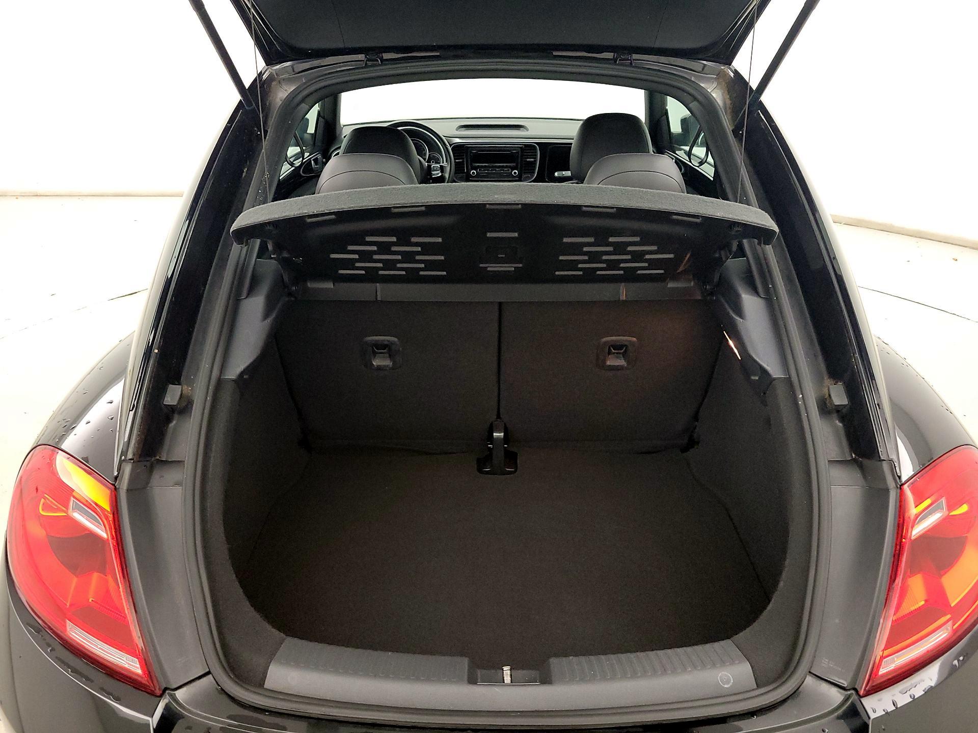 Thumbnail: 2014 Volkswagen Beetle - 19
