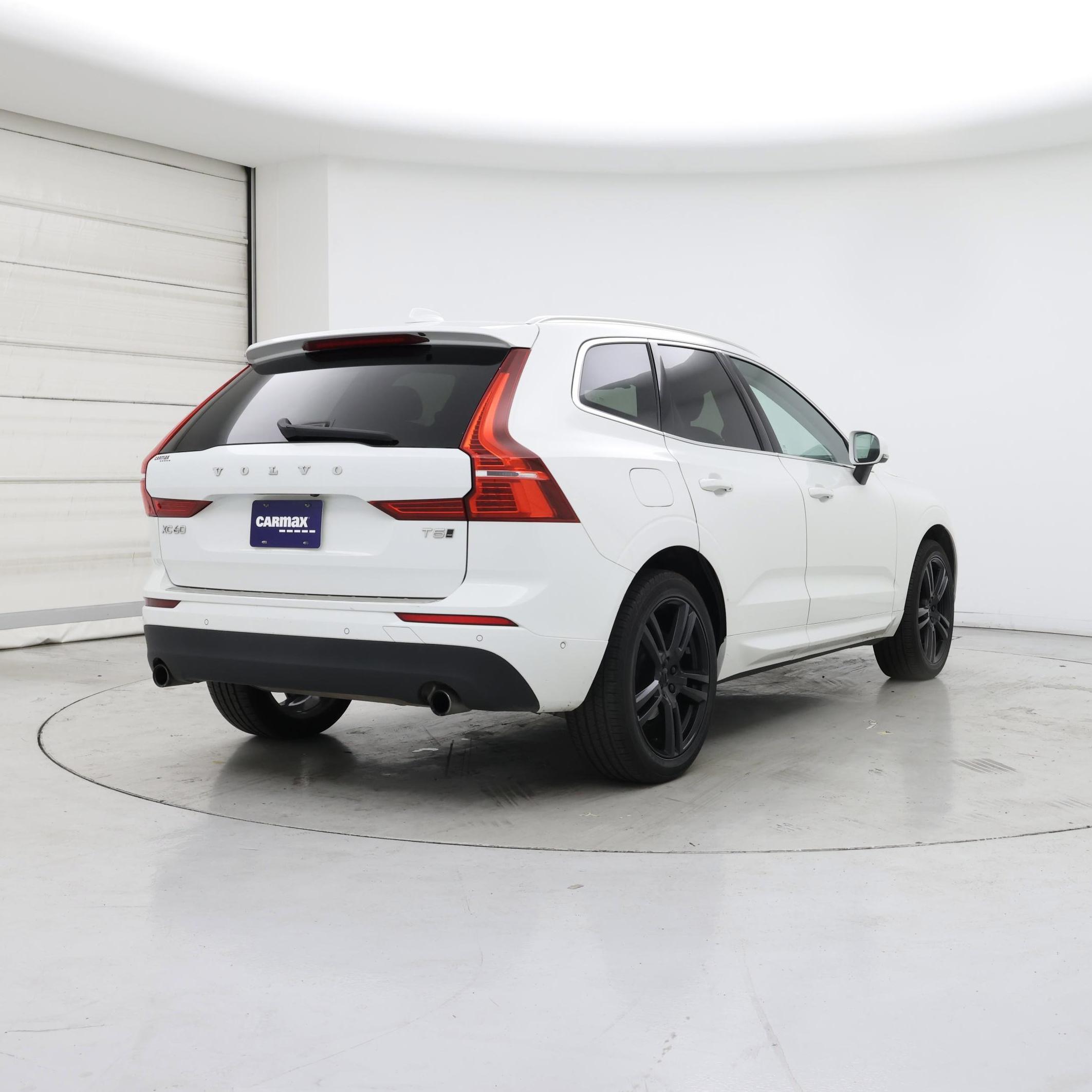 Thumbnail: 2019 Volvo XC60 - 8