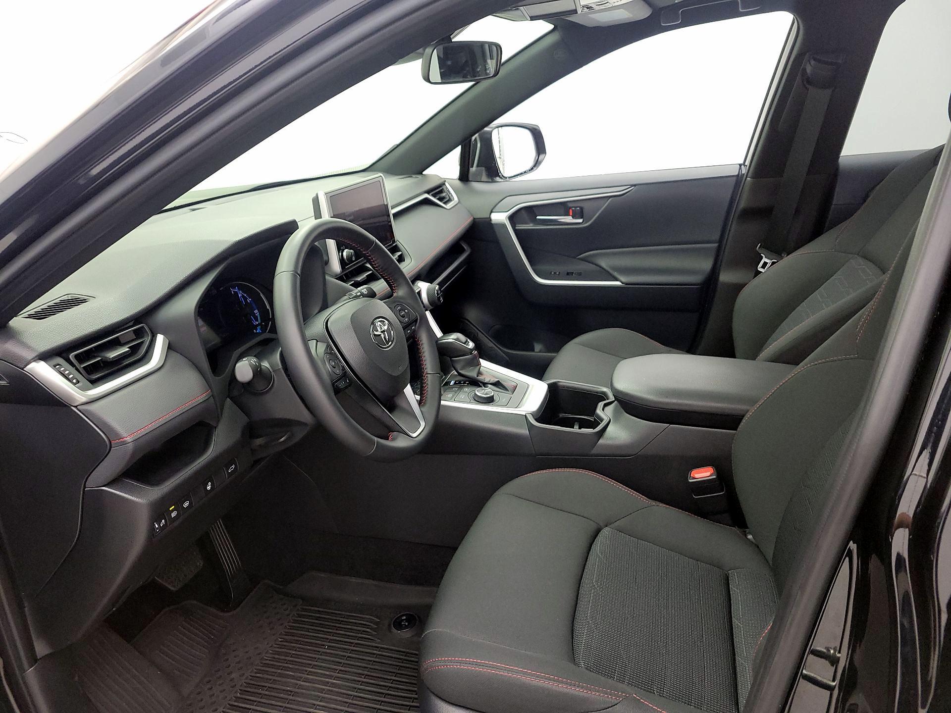 Thumbnail: 2025 Toyota RAV4 - 11