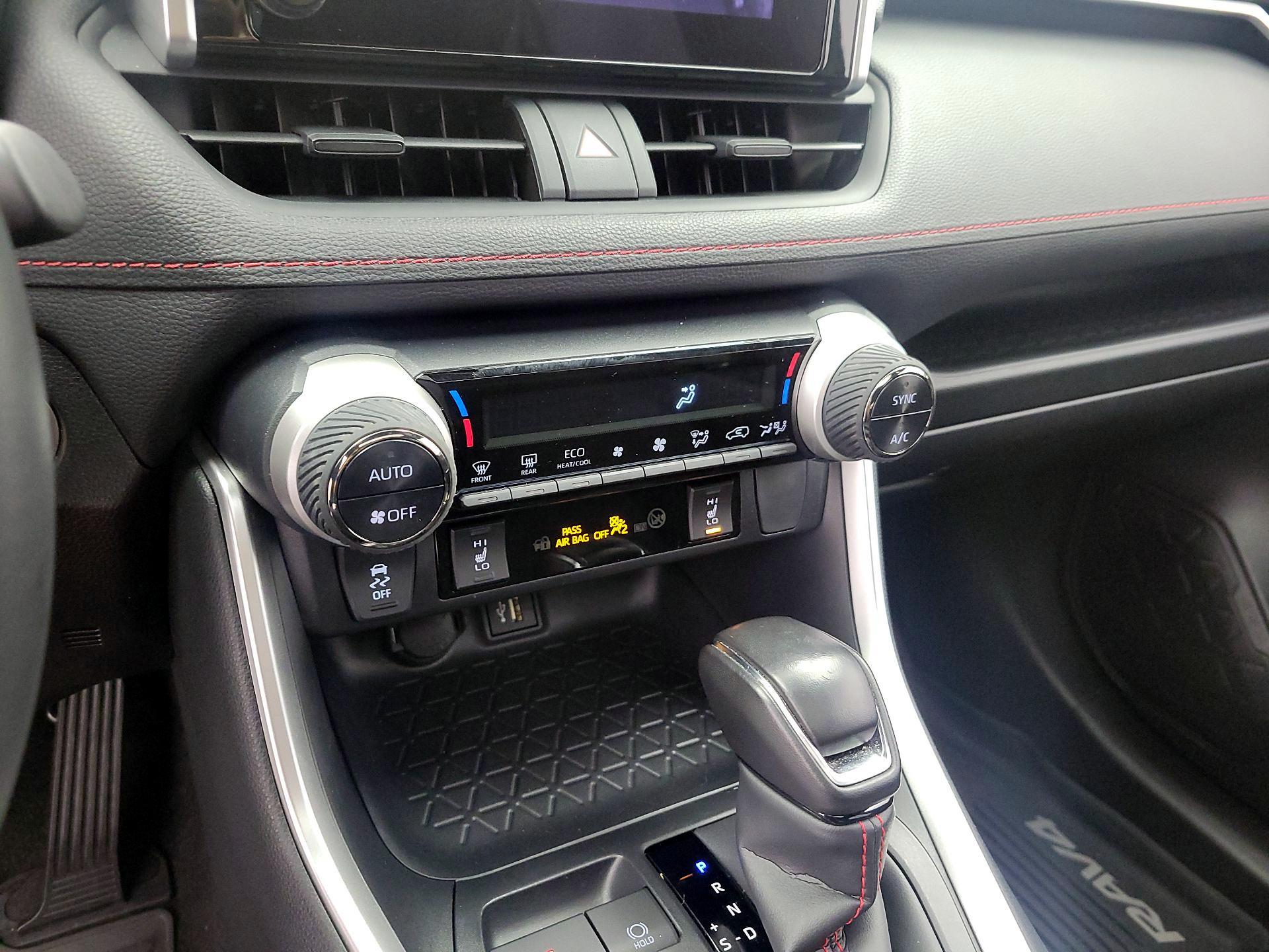 Thumbnail: 2025 Toyota RAV4 - 16