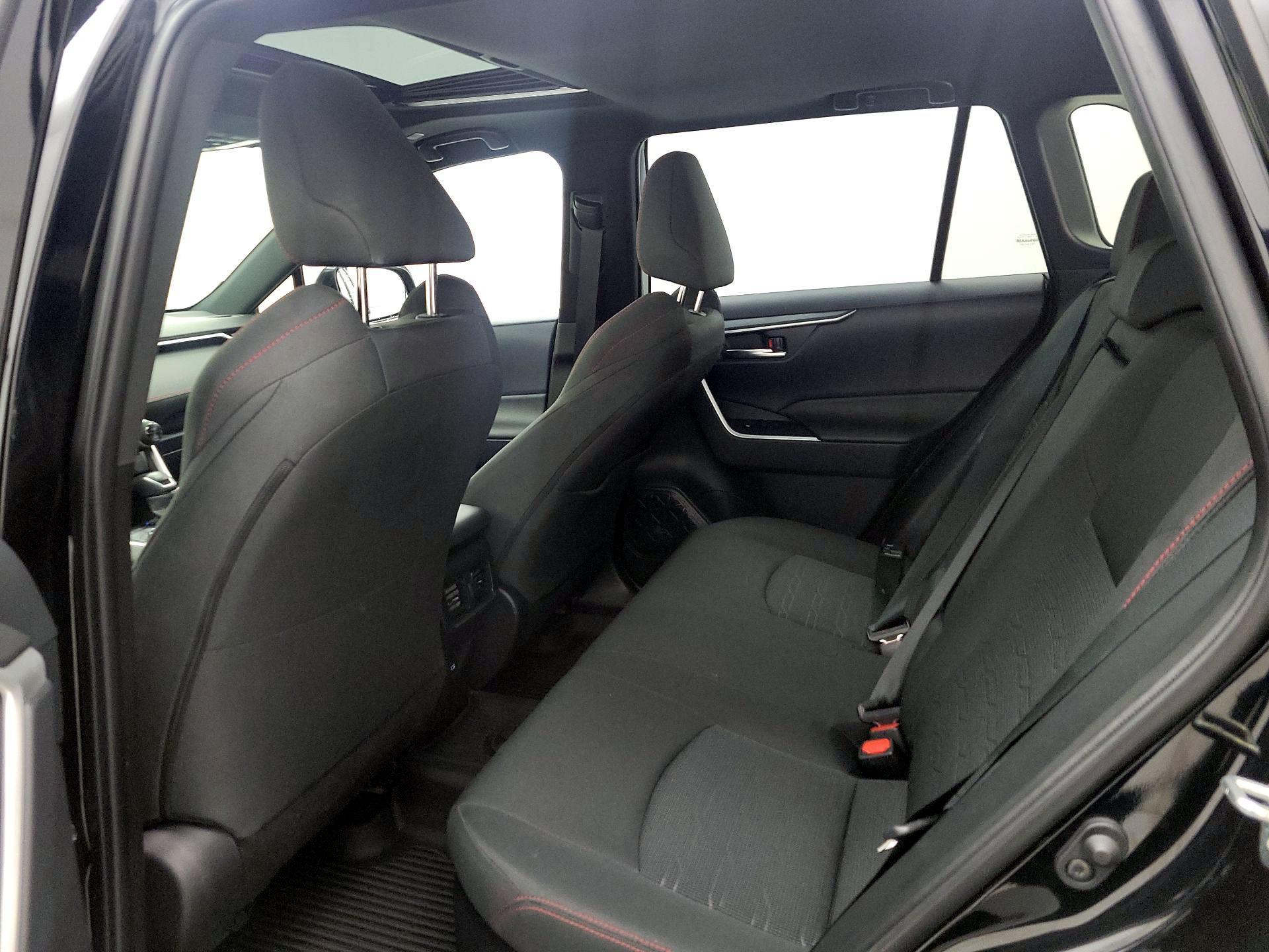 Thumbnail: 2025 Toyota RAV4 - 20