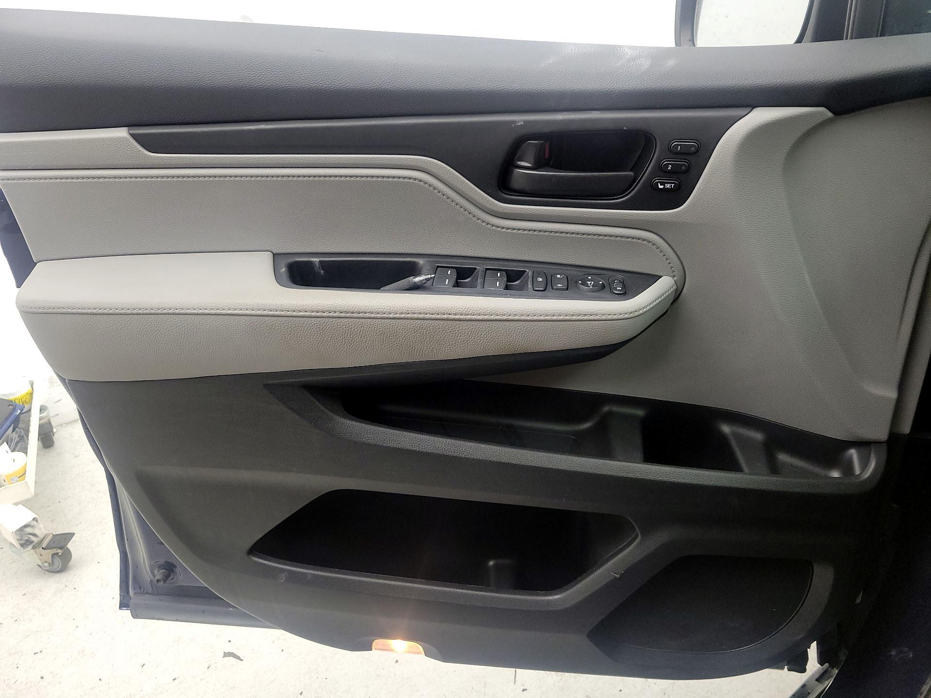 Thumbnail: 2022 Honda Odyssey - 12