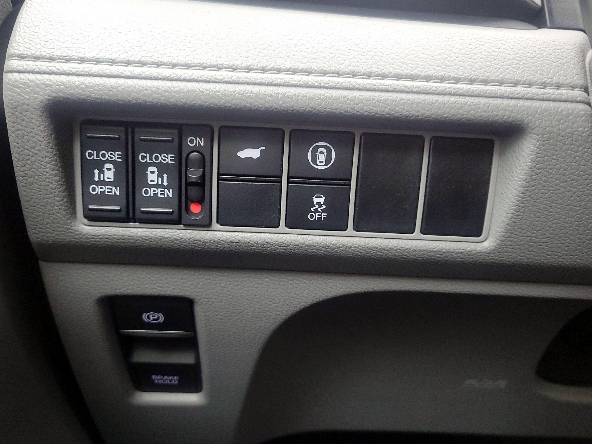 Thumbnail: 2022 Honda Odyssey - 13