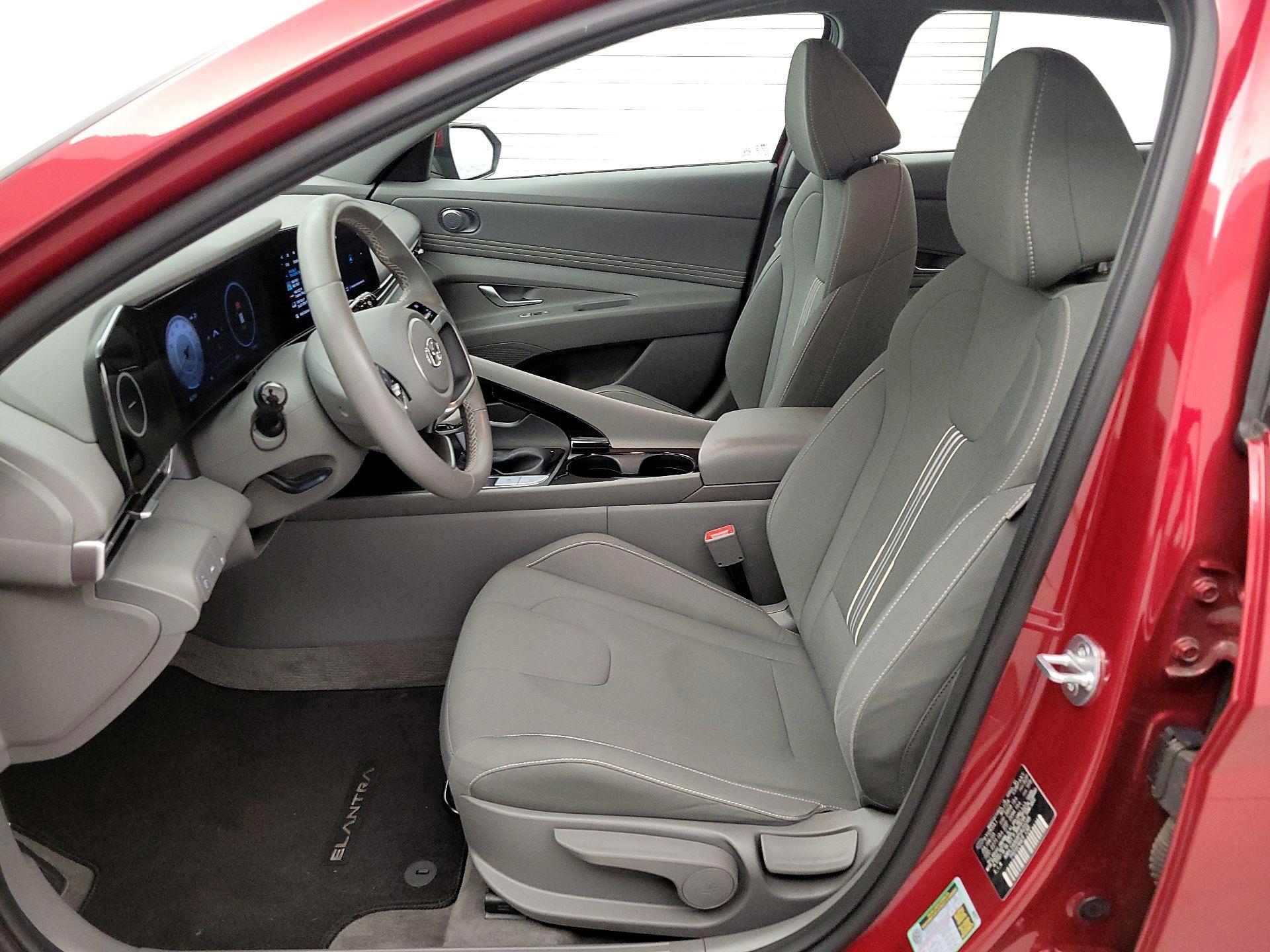 Thumbnail: 2023 Hyundai Elantra - 11