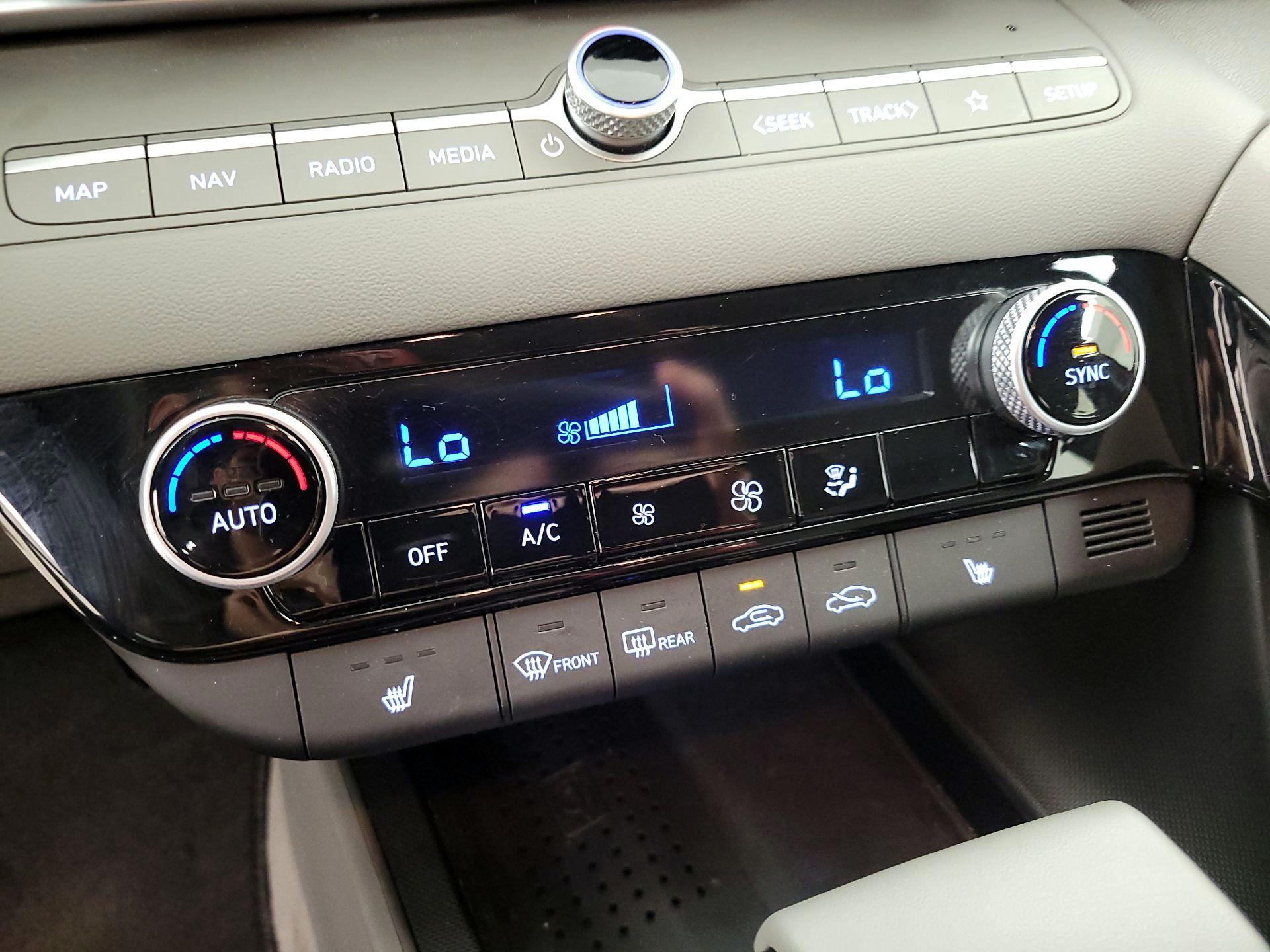 Thumbnail: 2023 Hyundai Elantra - 16