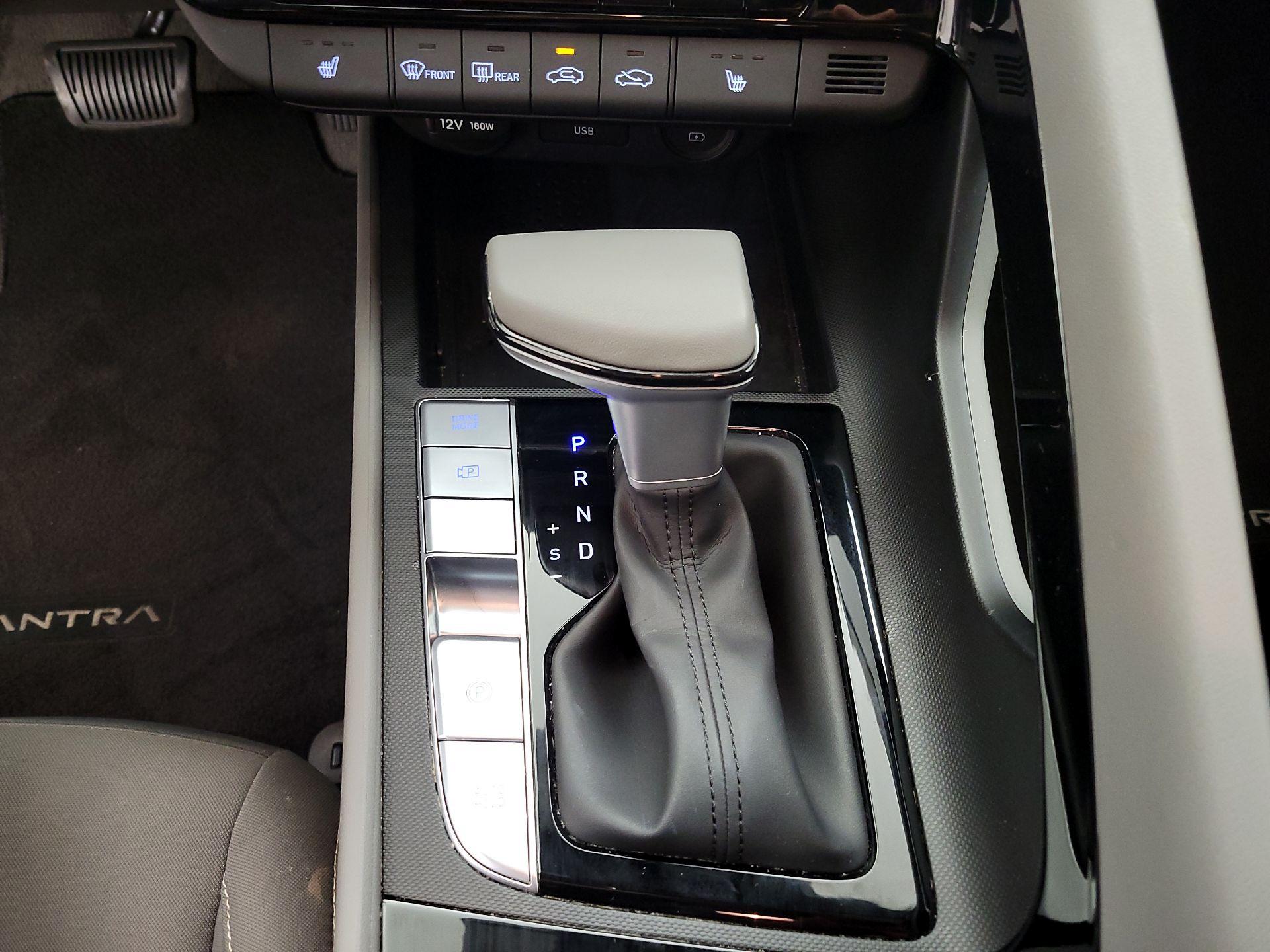 Thumbnail: 2023 Hyundai Elantra - 17