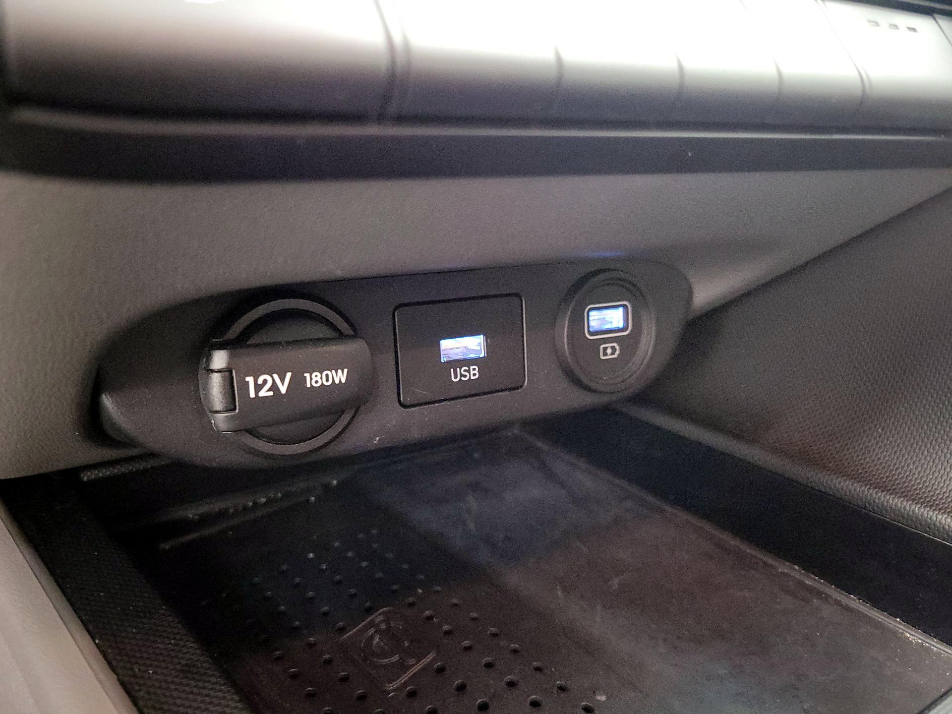 Thumbnail: 2023 Hyundai Elantra - 18