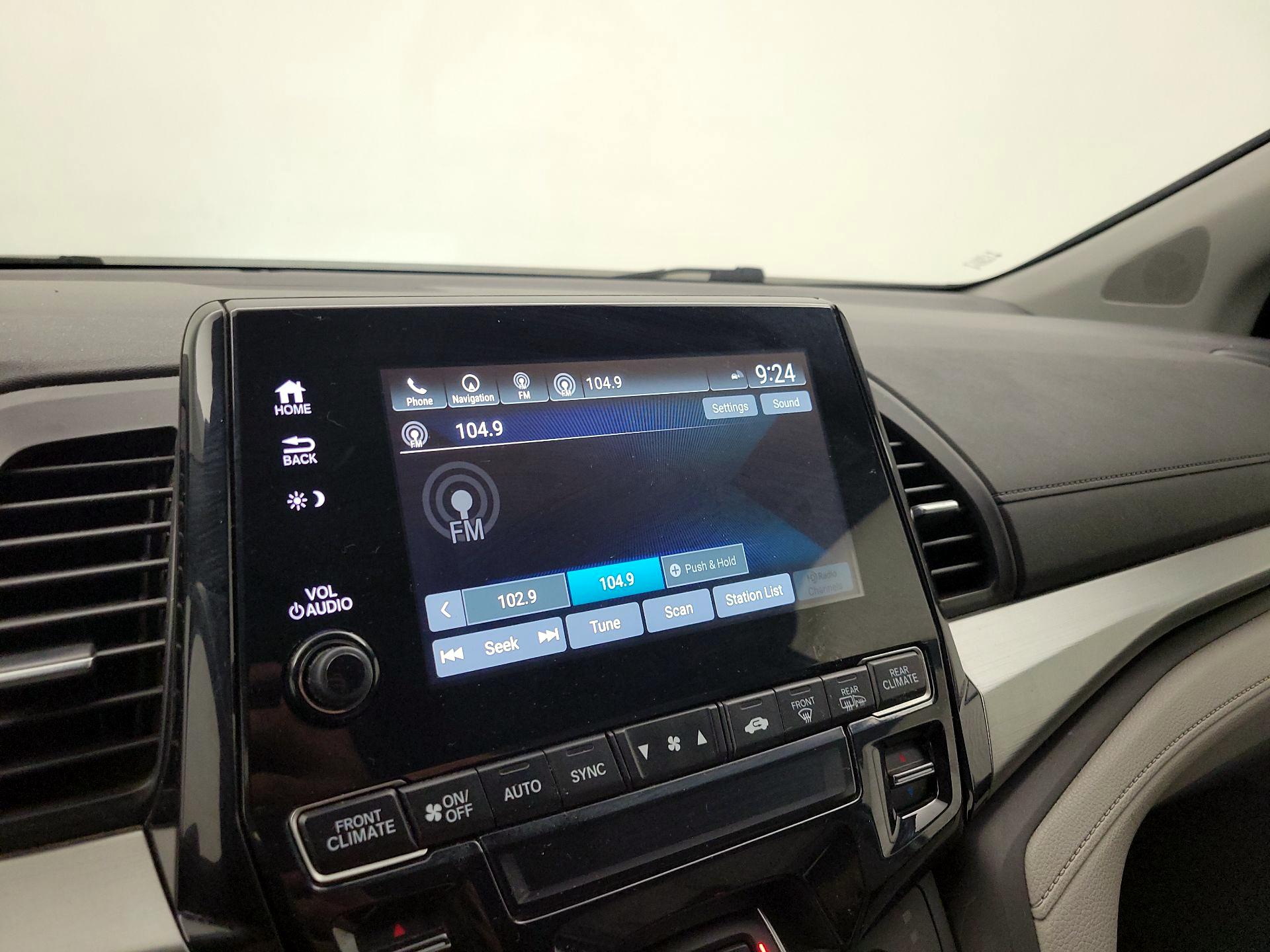 Thumbnail: 2018 Honda Odyssey - 15