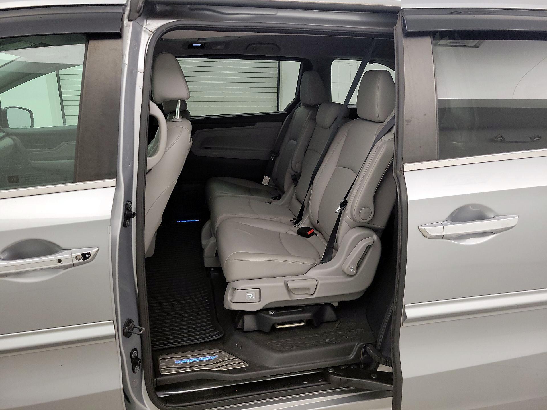 Thumbnail: 2018 Honda Odyssey - 19