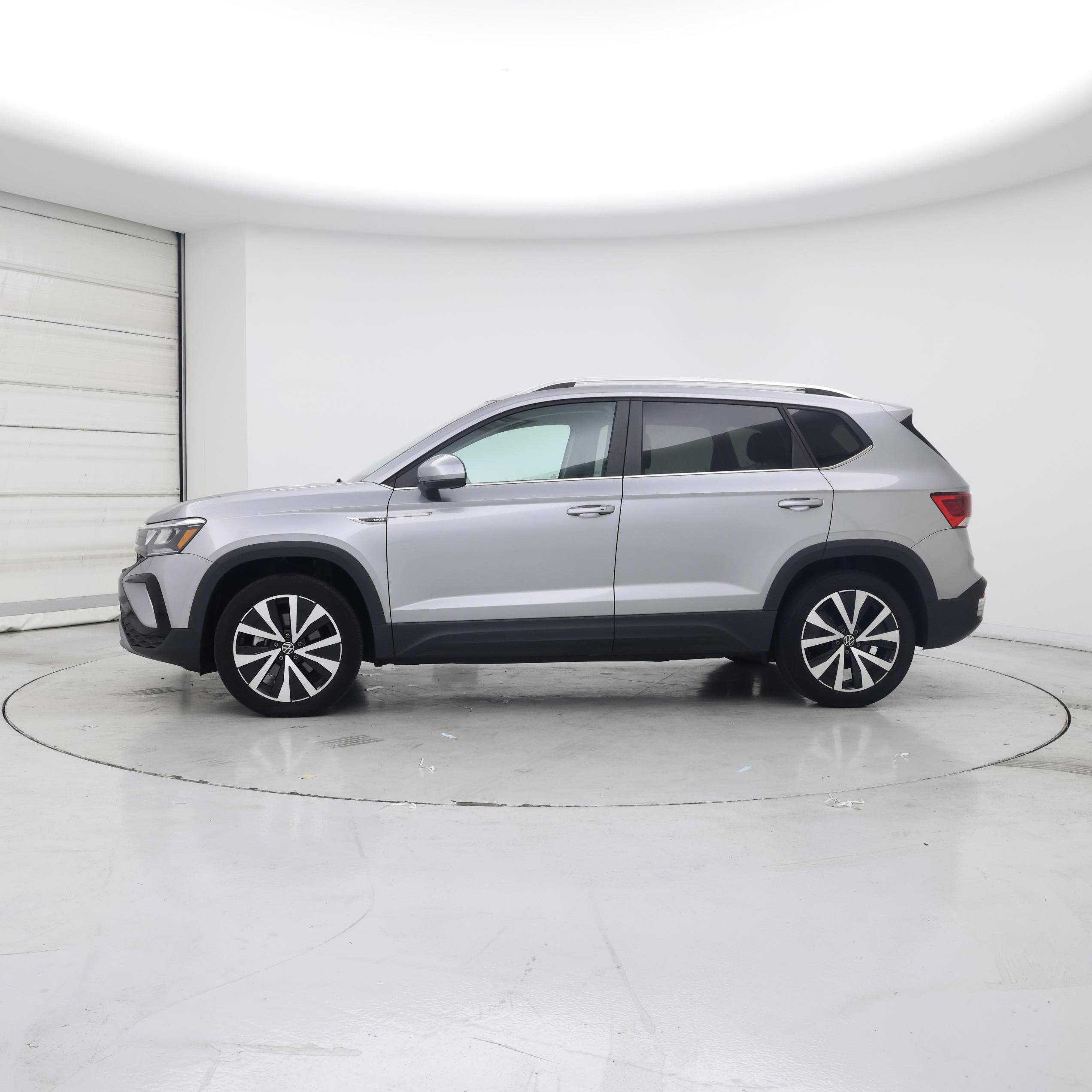 Thumbnail: 2022 Volkswagen Taos - 3