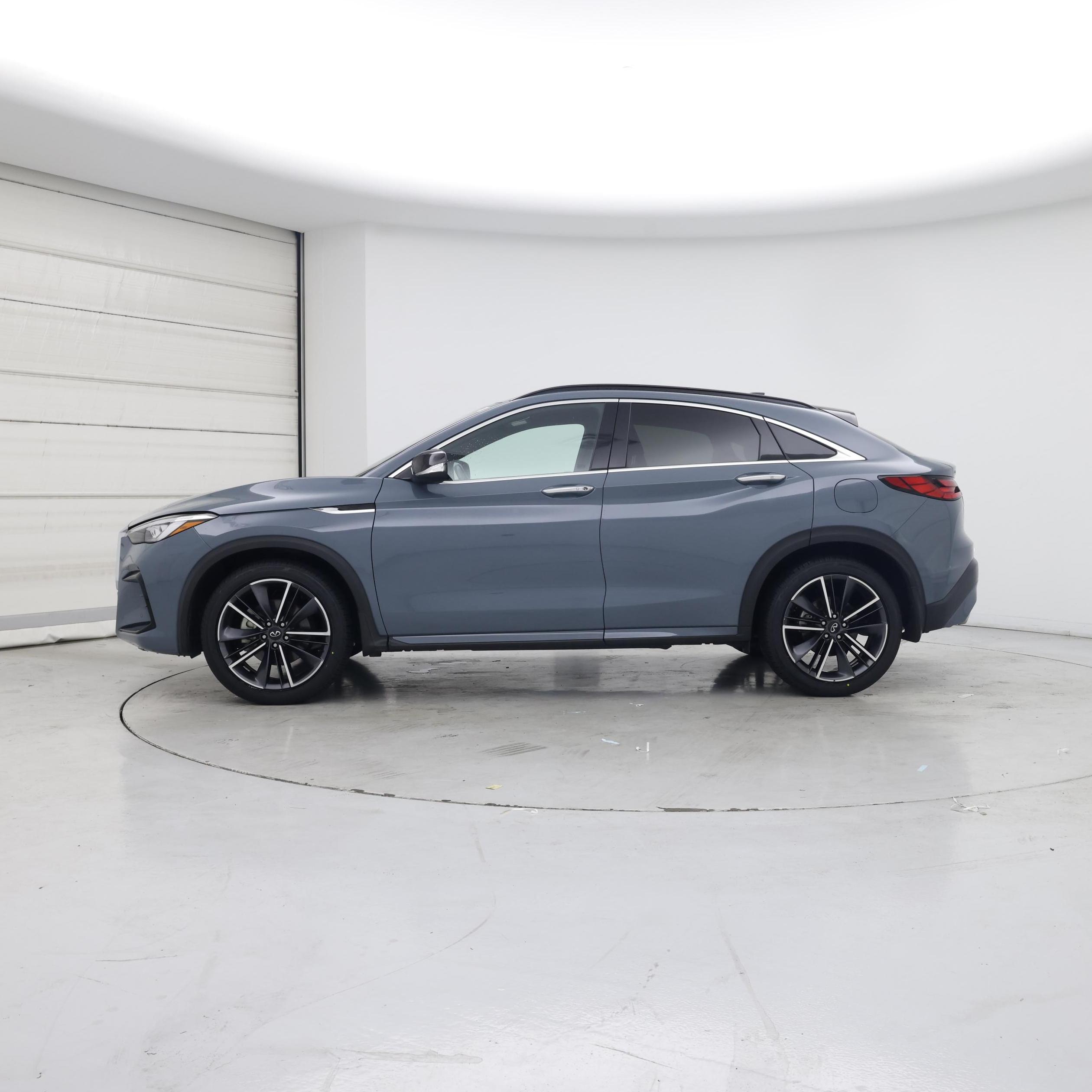 Thumbnail: 2023 INFINITI QX55 - 3